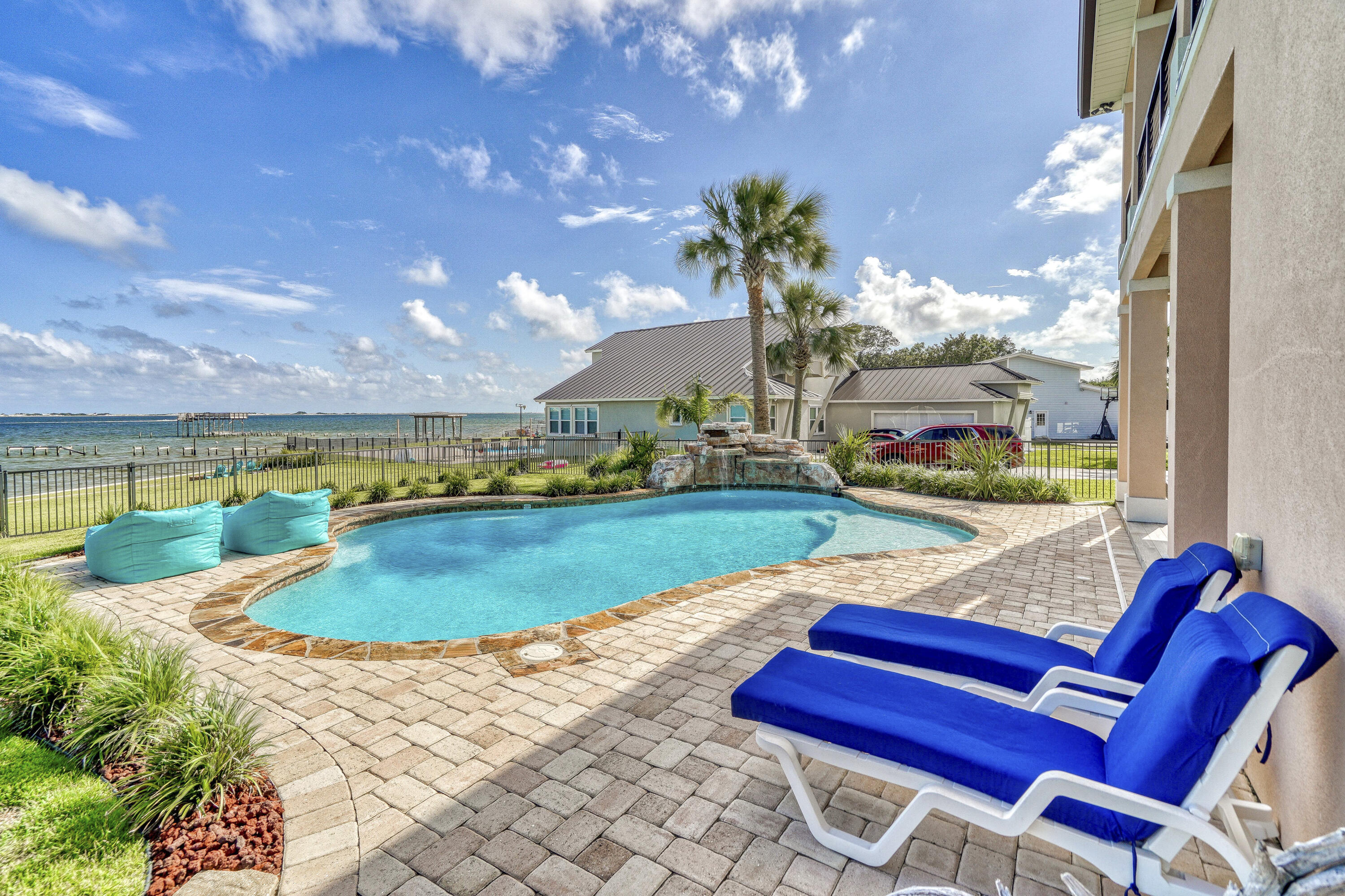 RIVIERA BEACH - Residential