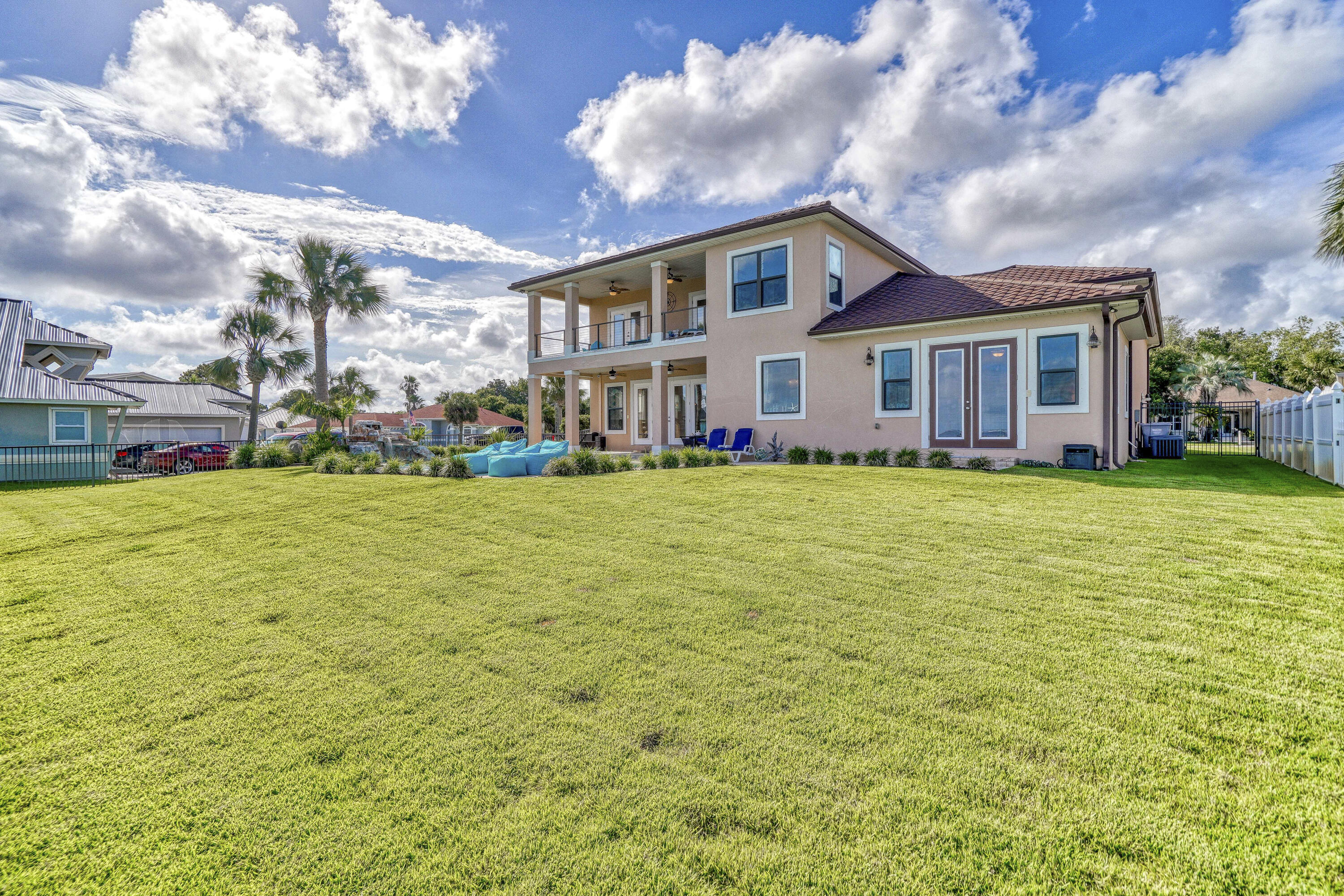 RIVIERA BEACH - Residential
