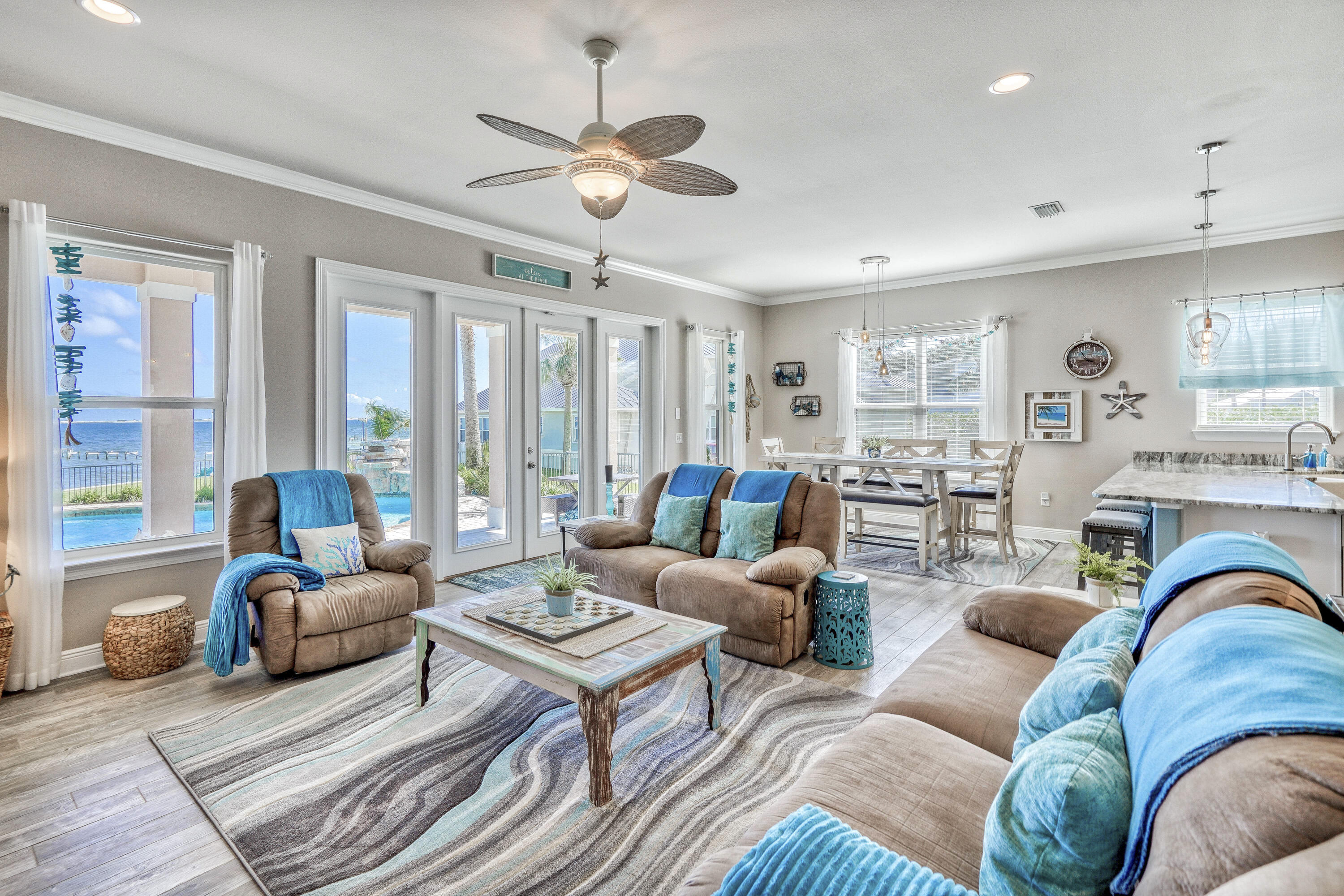 RIVIERA BEACH - Residential