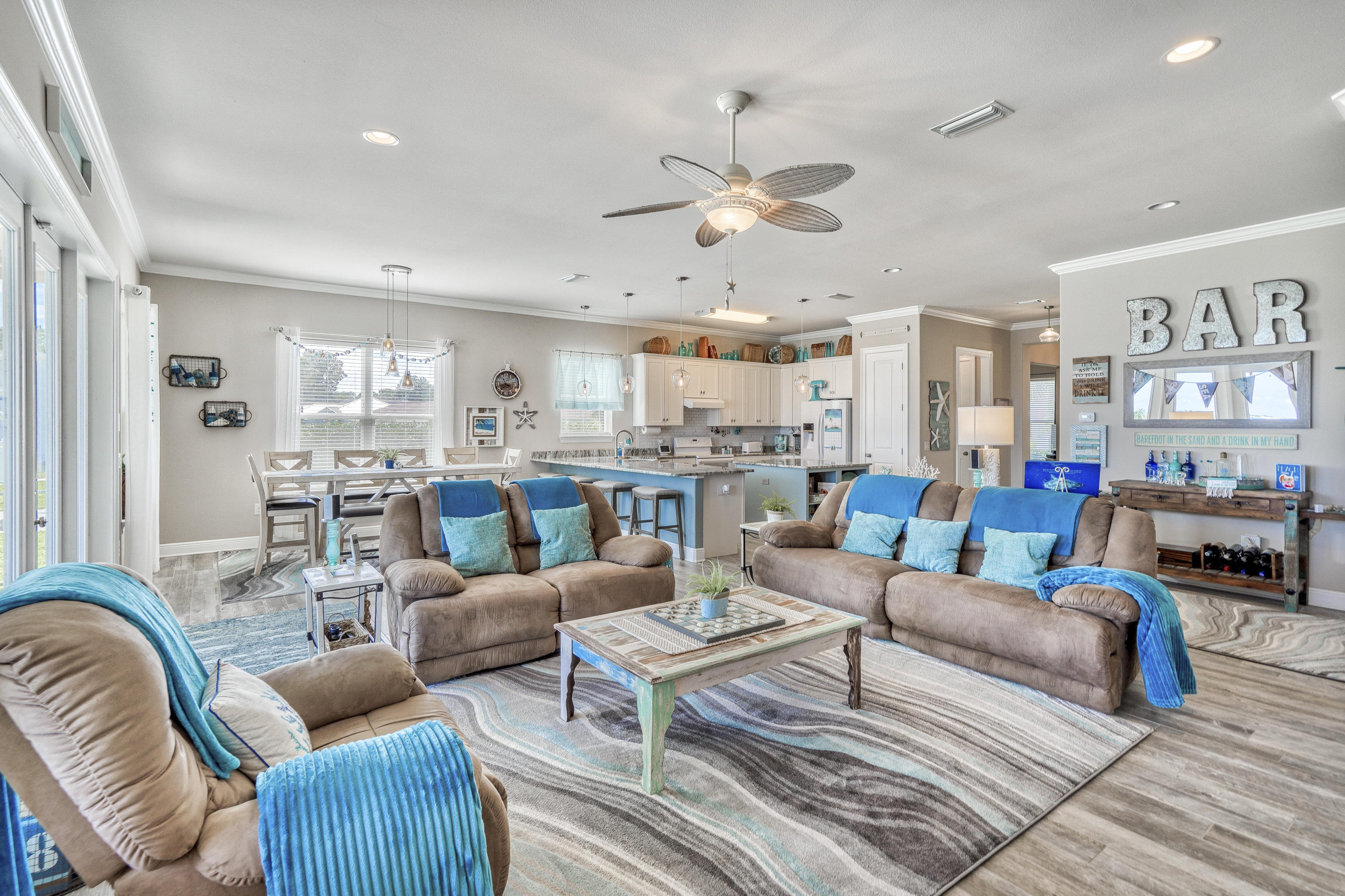 RIVIERA BEACH - Residential