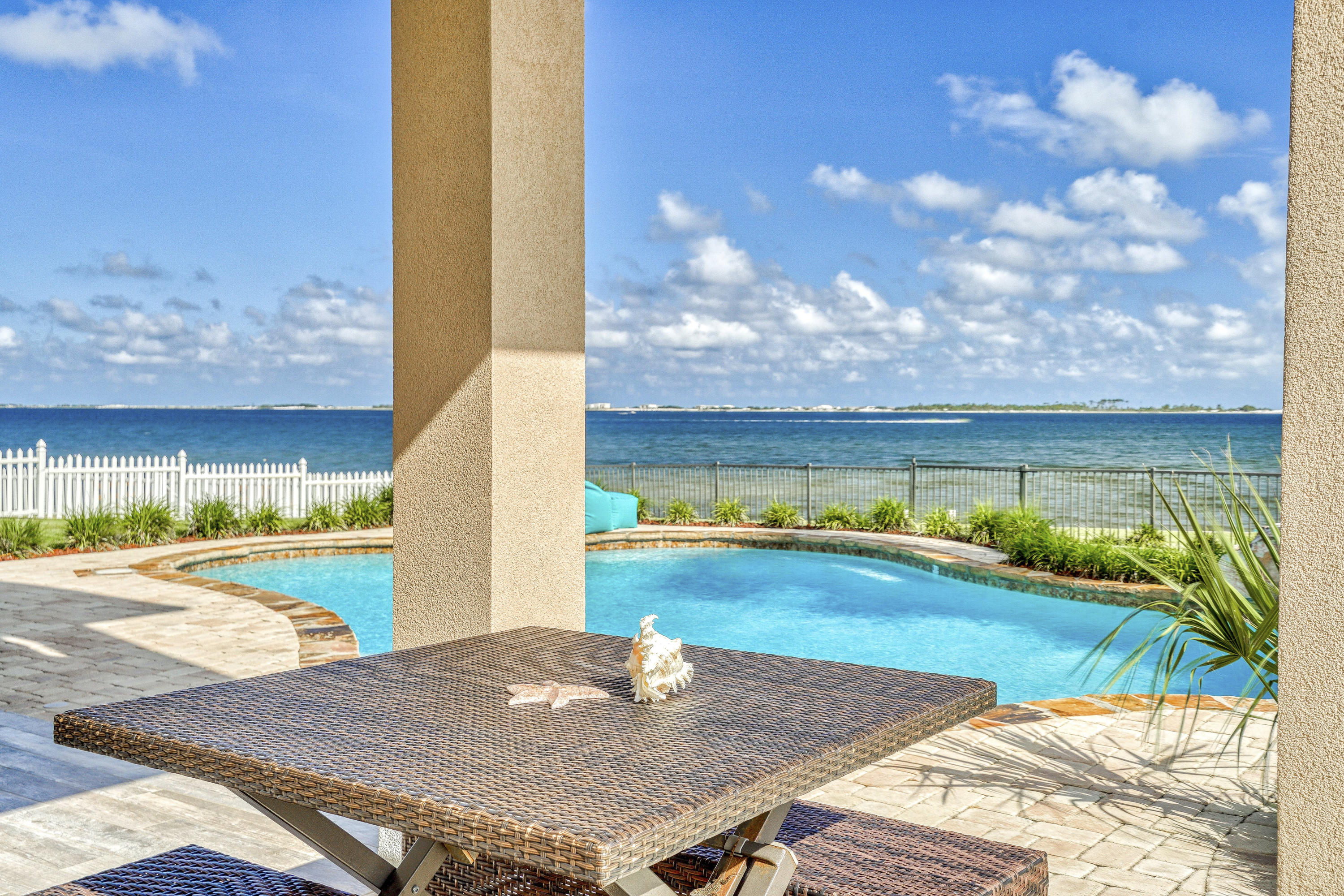 RIVIERA BEACH - Residential