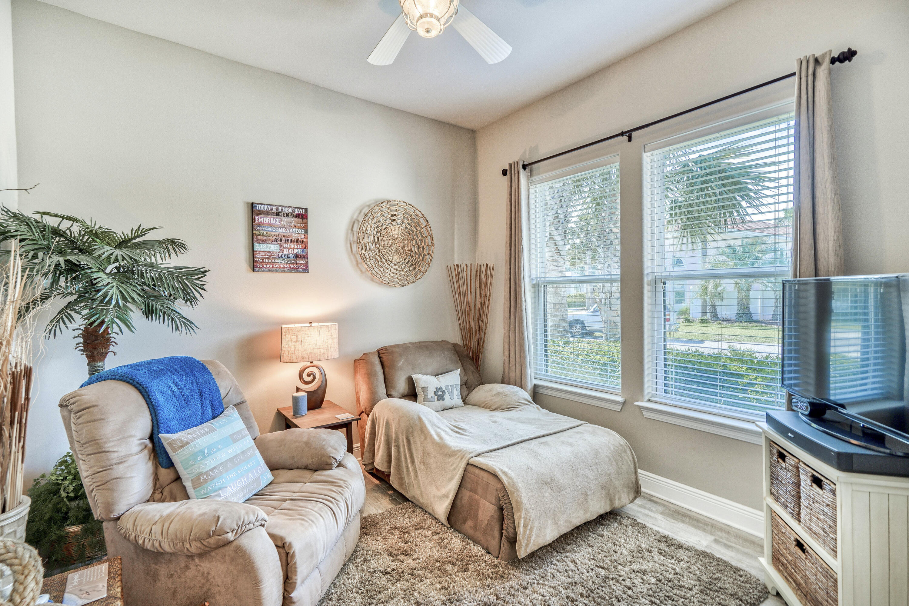 RIVIERA BEACH - Residential