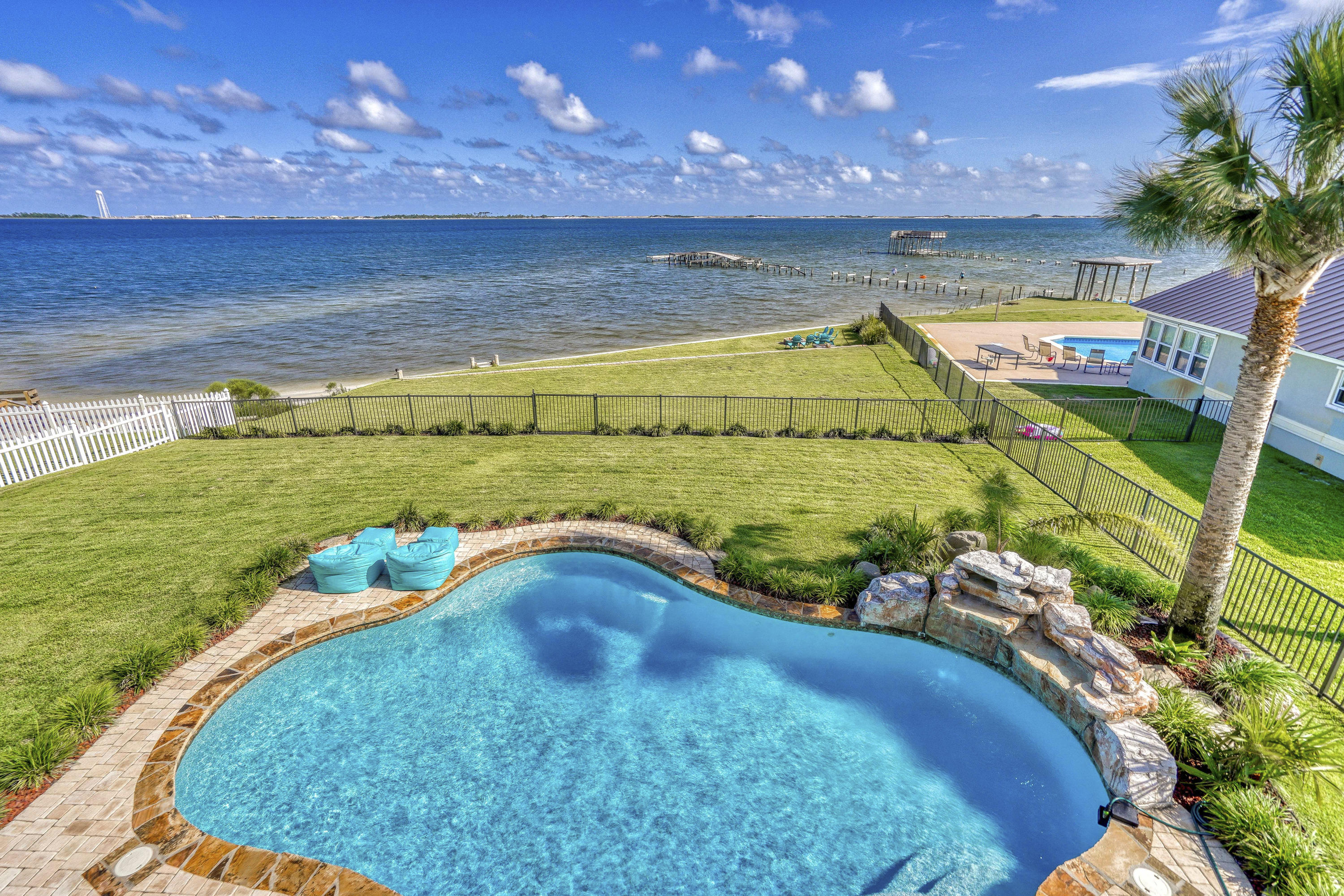 RIVIERA BEACH - Residential