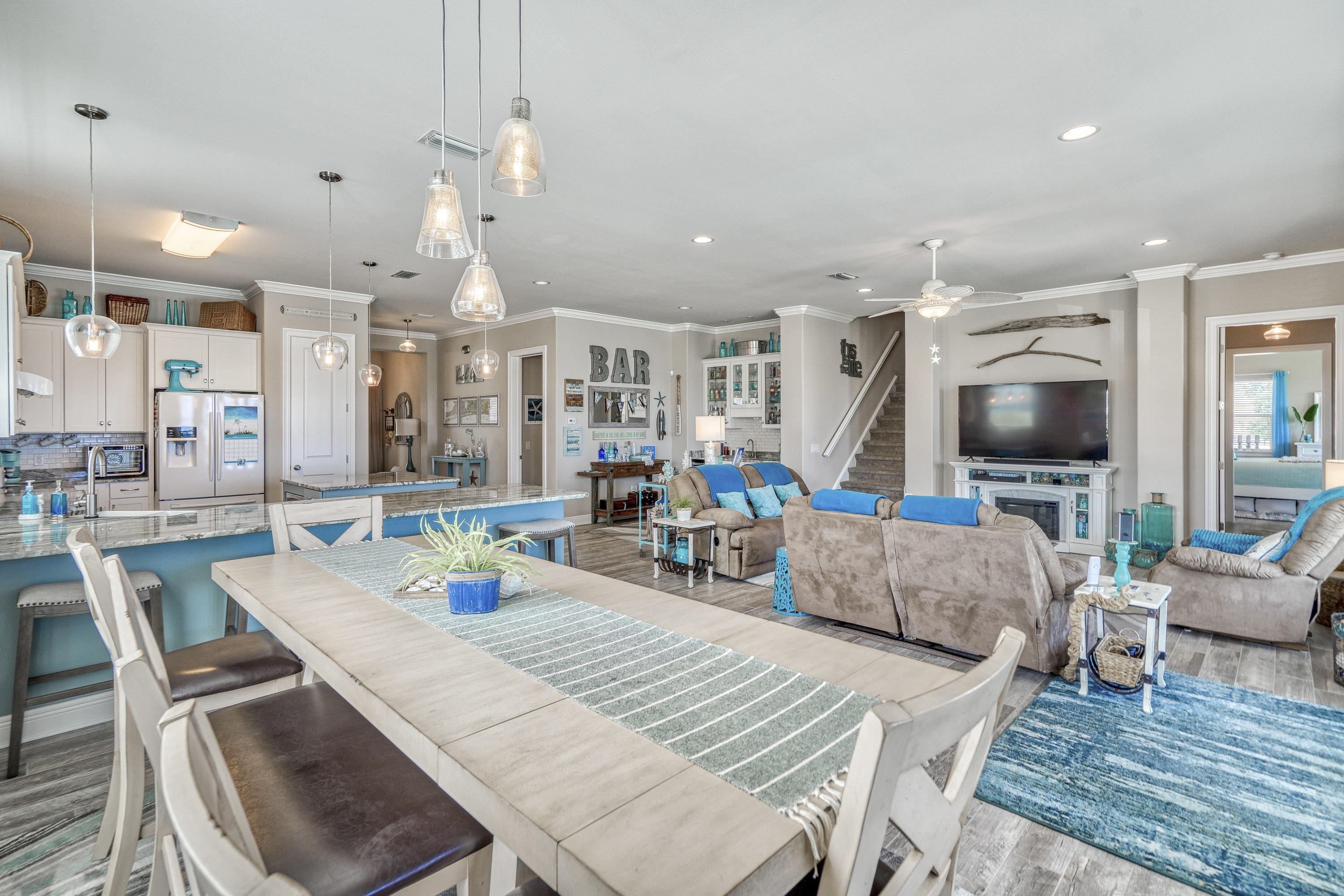 RIVIERA BEACH - Residential