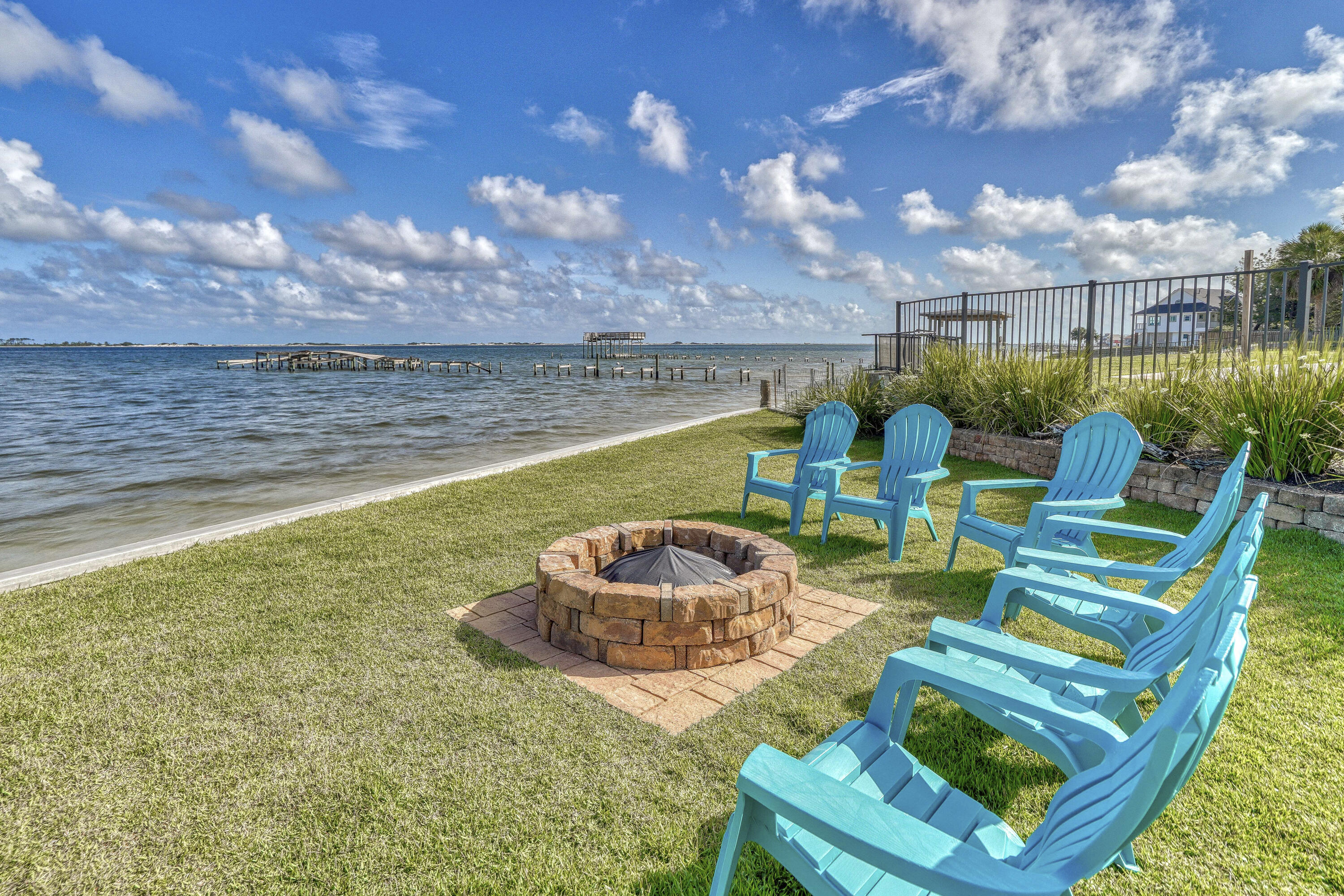 RIVIERA BEACH - Residential