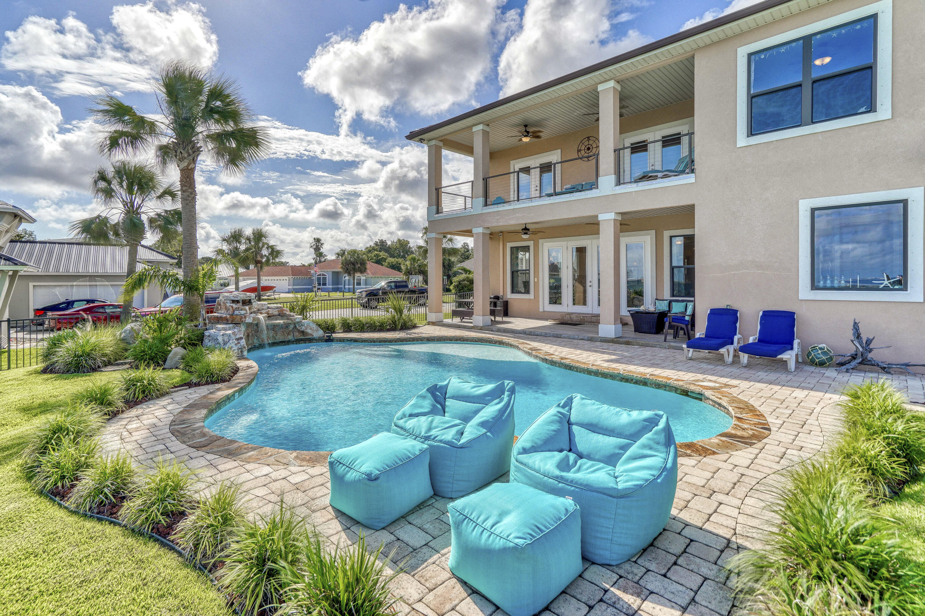 RIVIERA BEACH - Residential