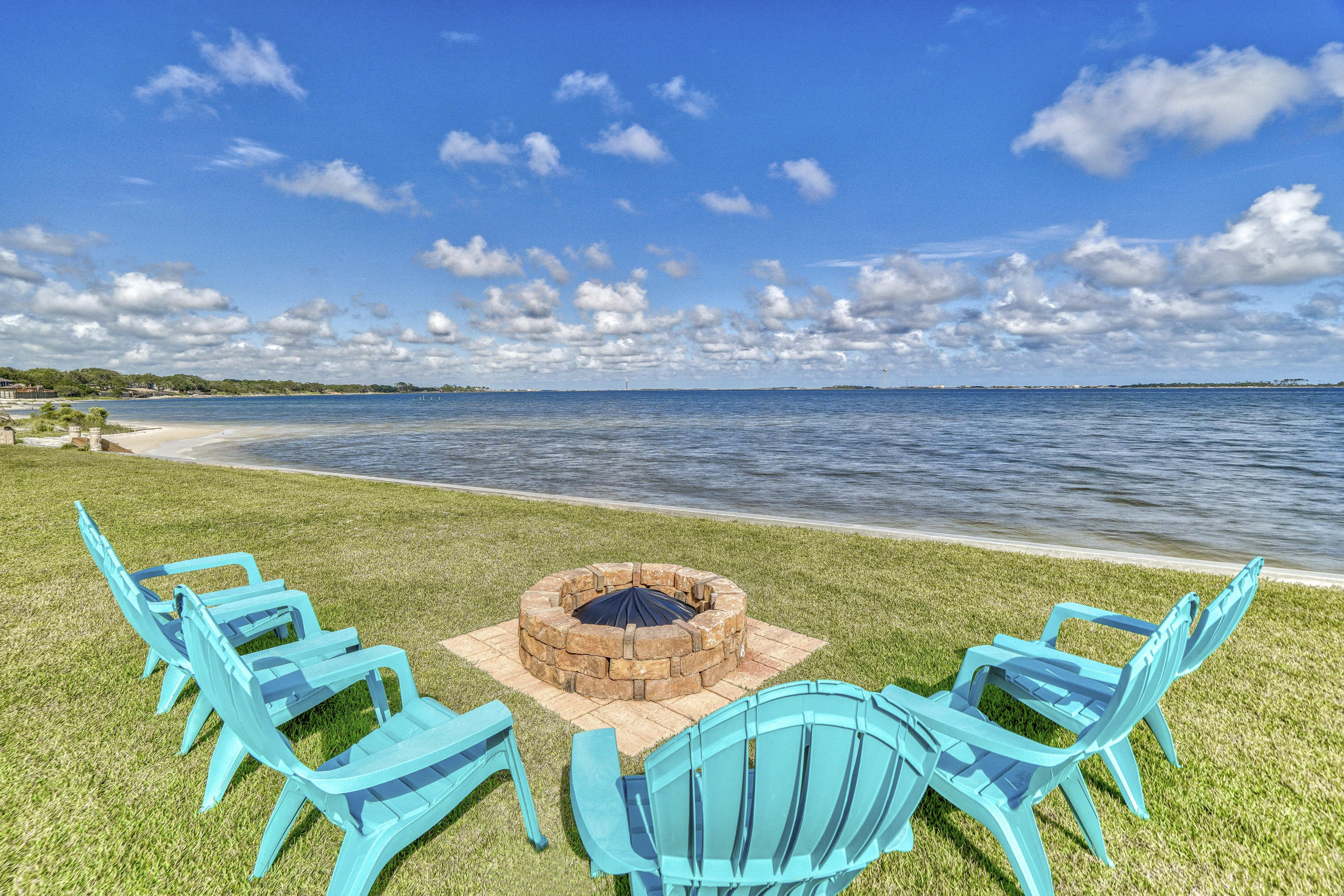 RIVIERA BEACH - Residential