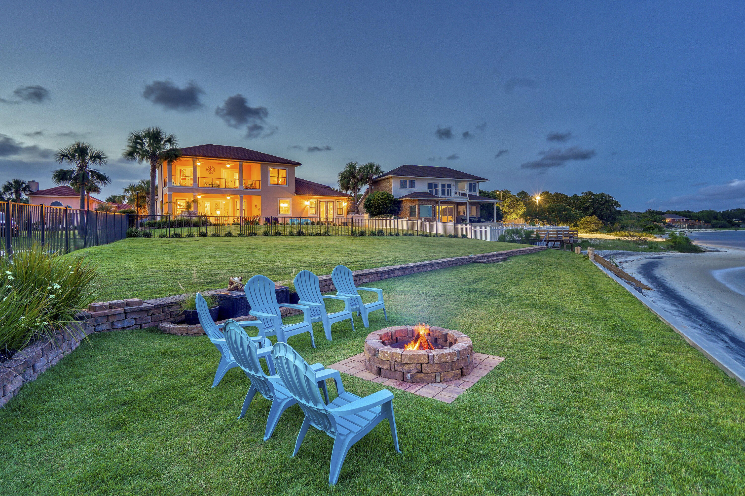 RIVIERA BEACH - Residential