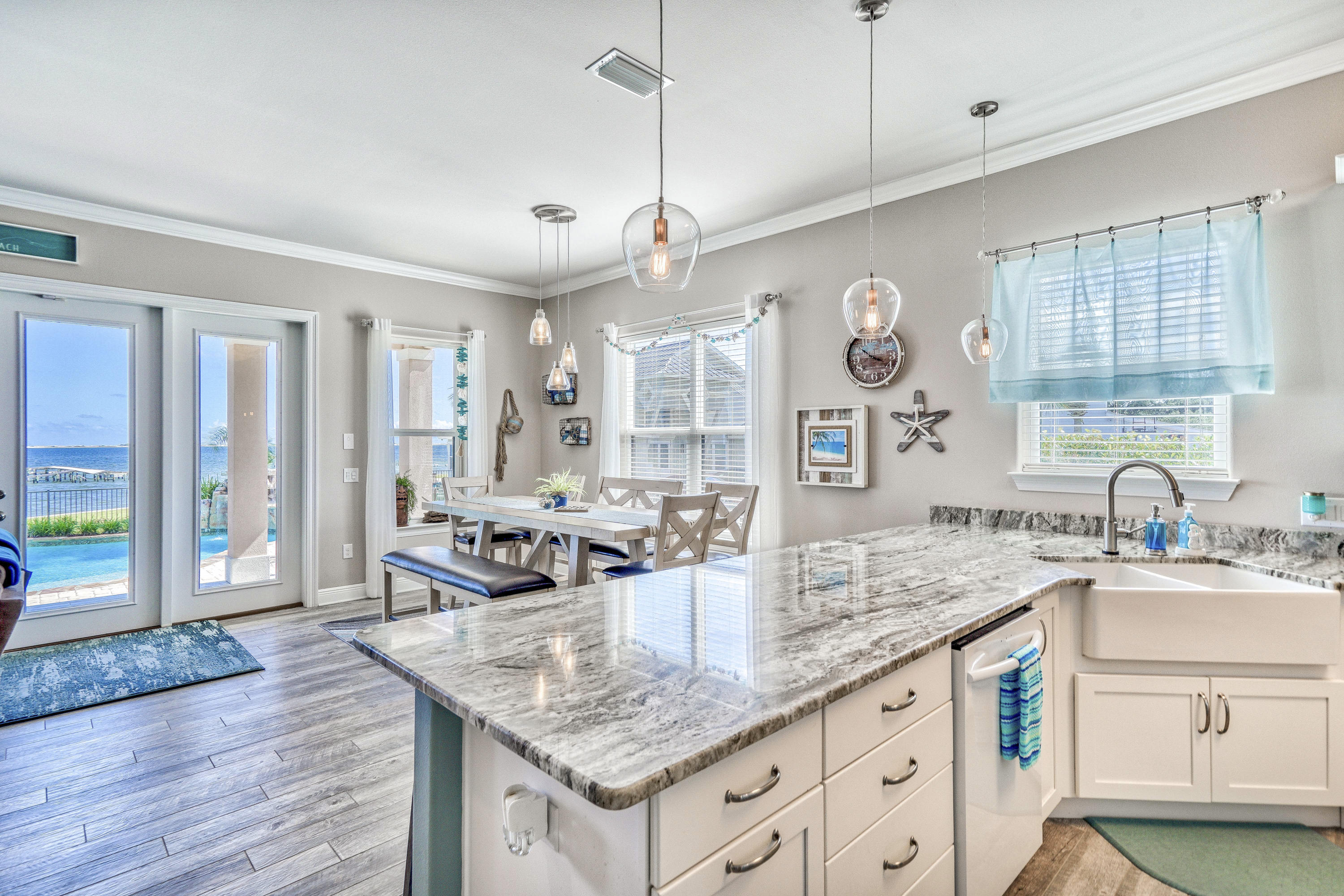 RIVIERA BEACH - Residential