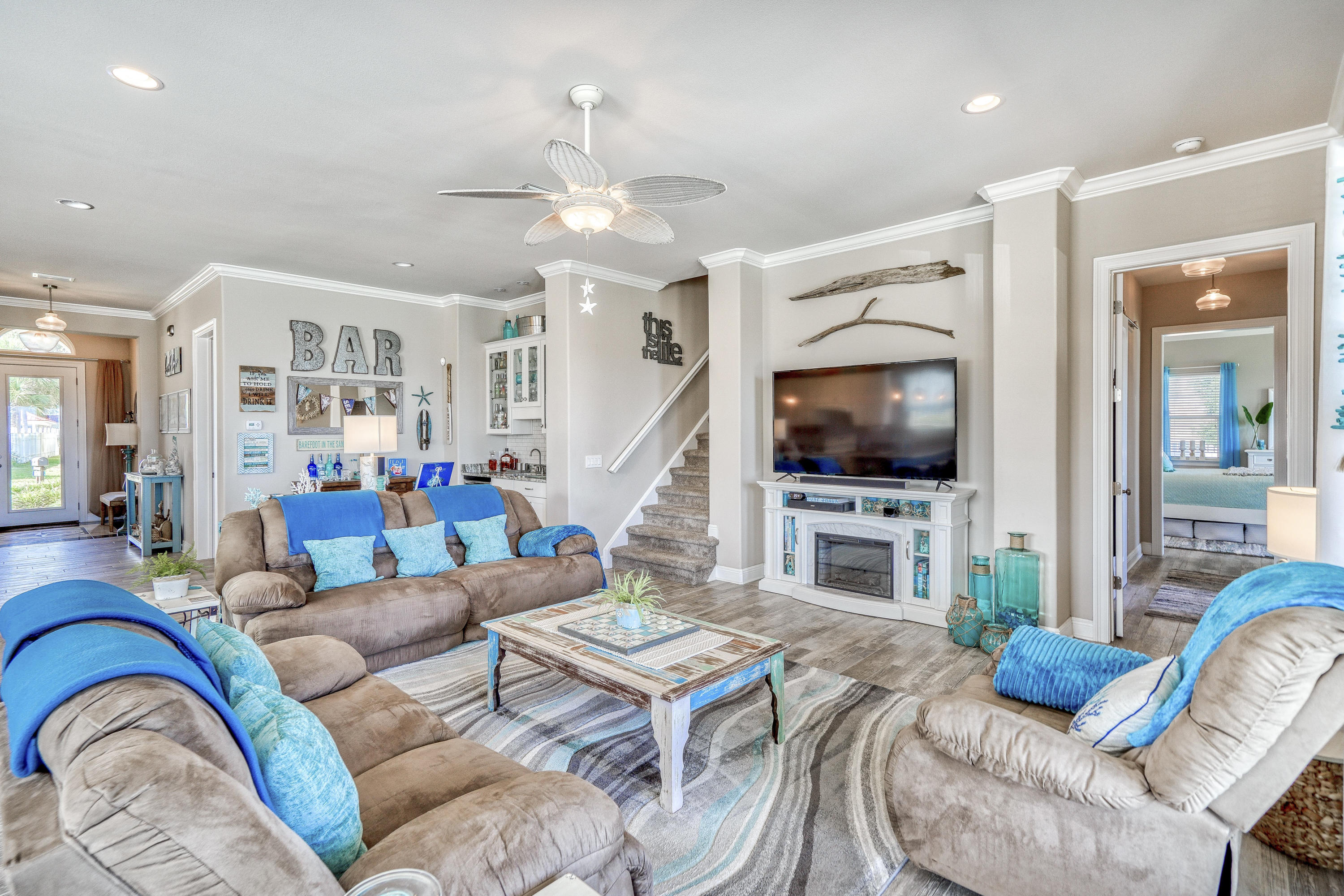 RIVIERA BEACH - Residential