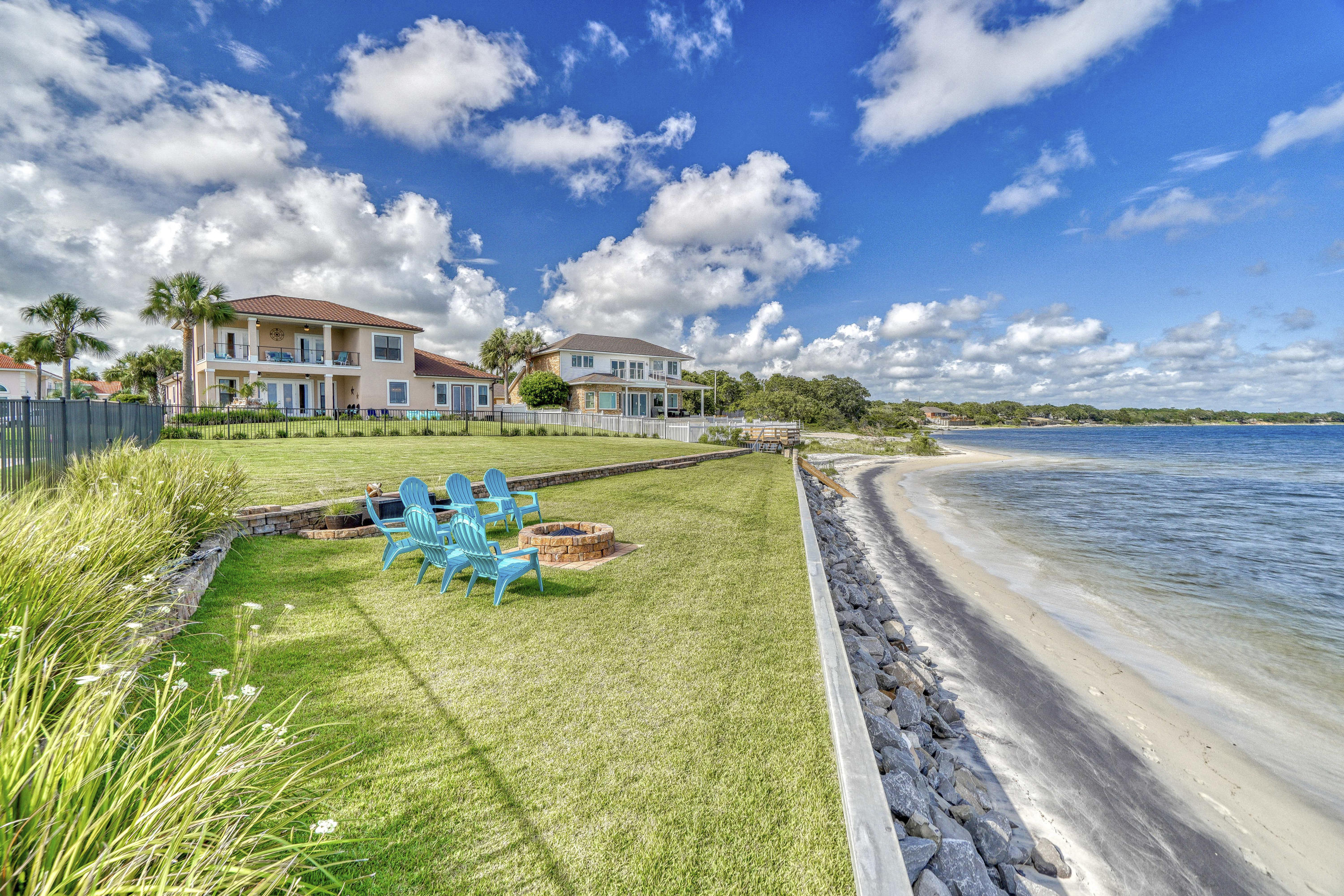 RIVIERA BEACH - Residential