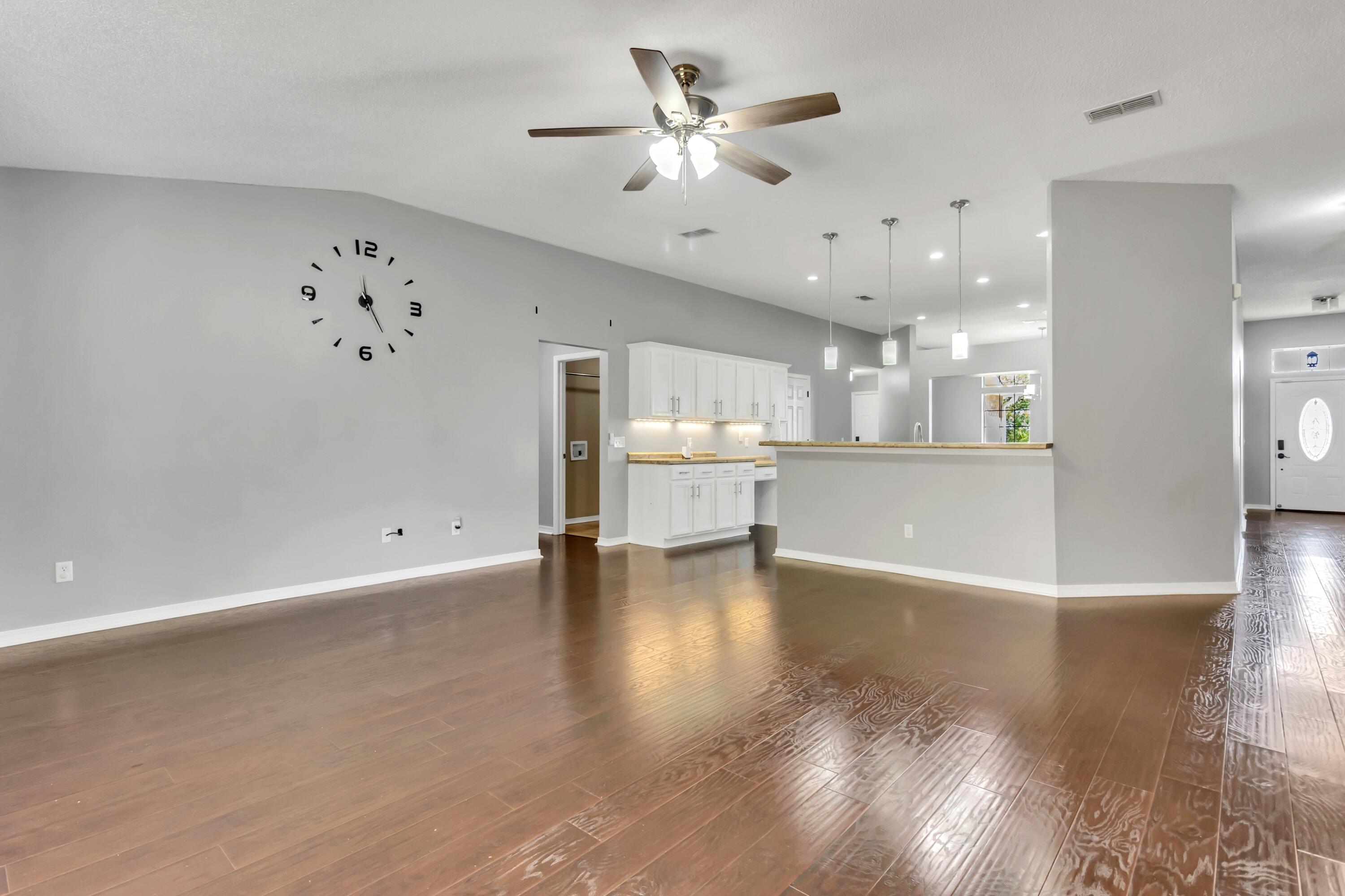 COUNTRYVIEW ESTATES 10TH ADDN - Residential