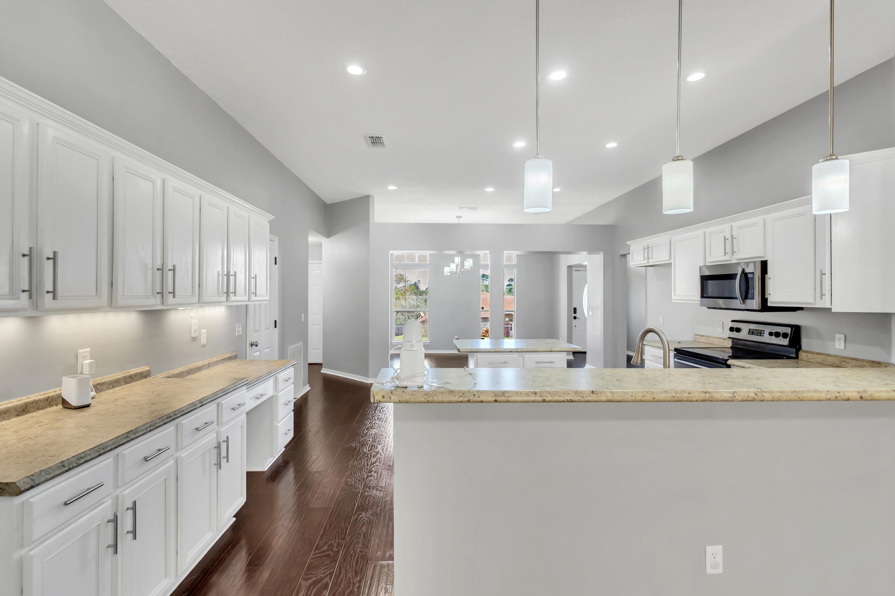 COUNTRYVIEW ESTATES 10TH ADDN - Residential