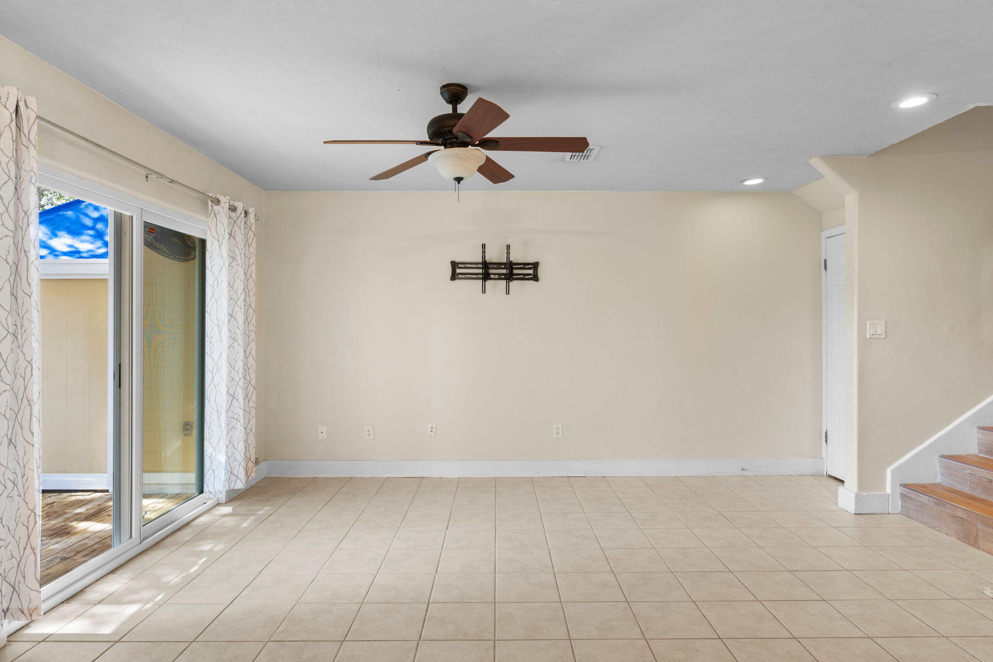 PINE RIDGE TRACE RE/SUB - Residential