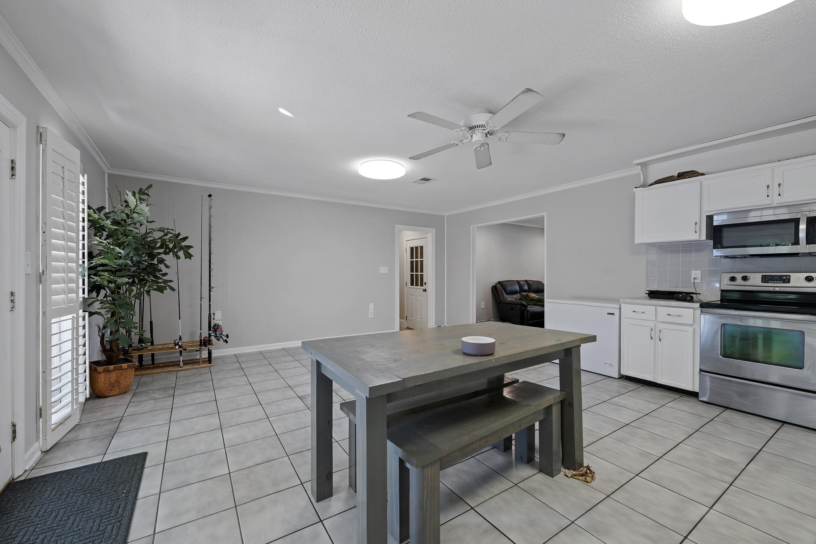 MIRAMAR ESTATES - Residential