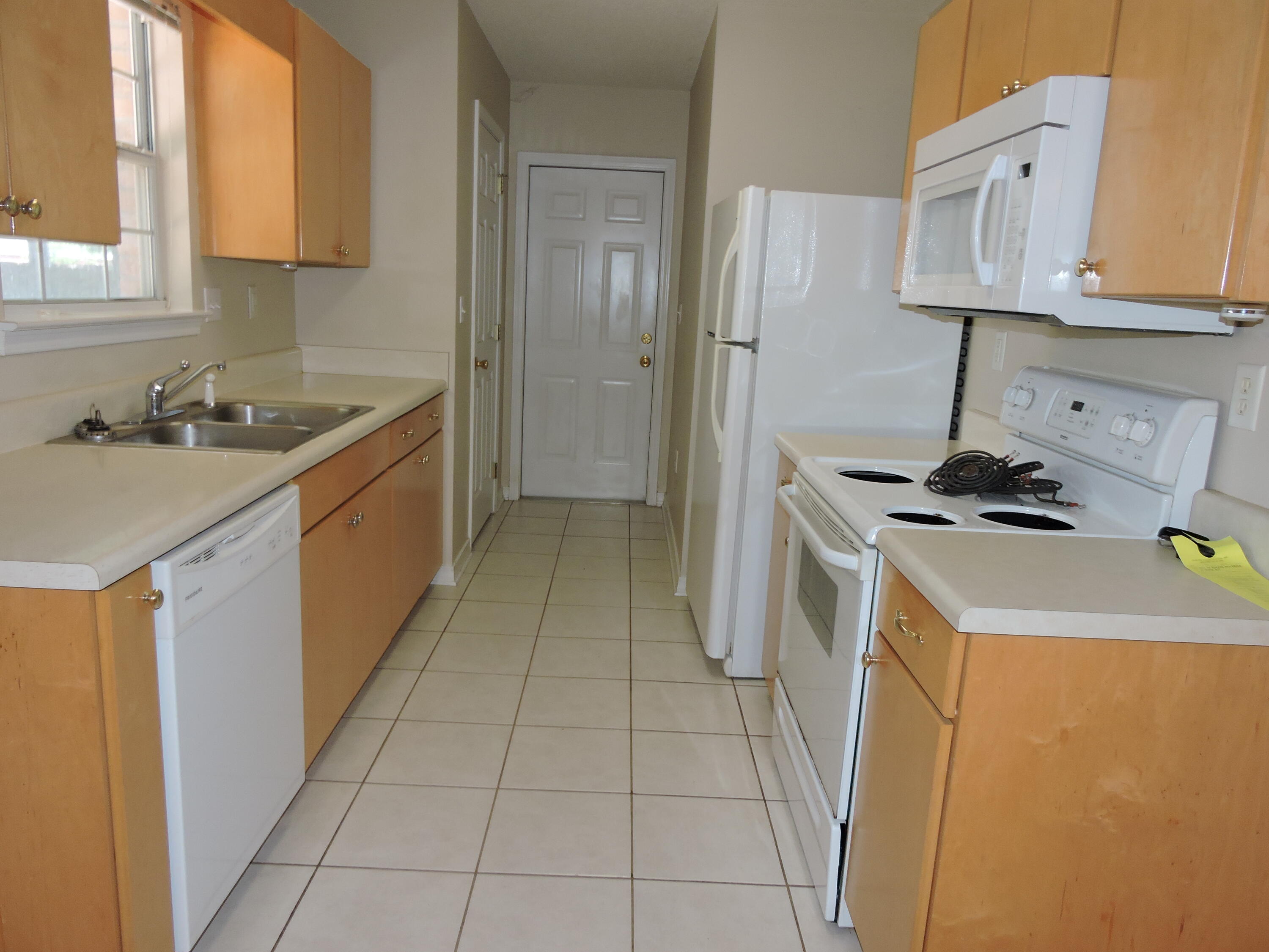 AUBURN ACRES - Residential Lease