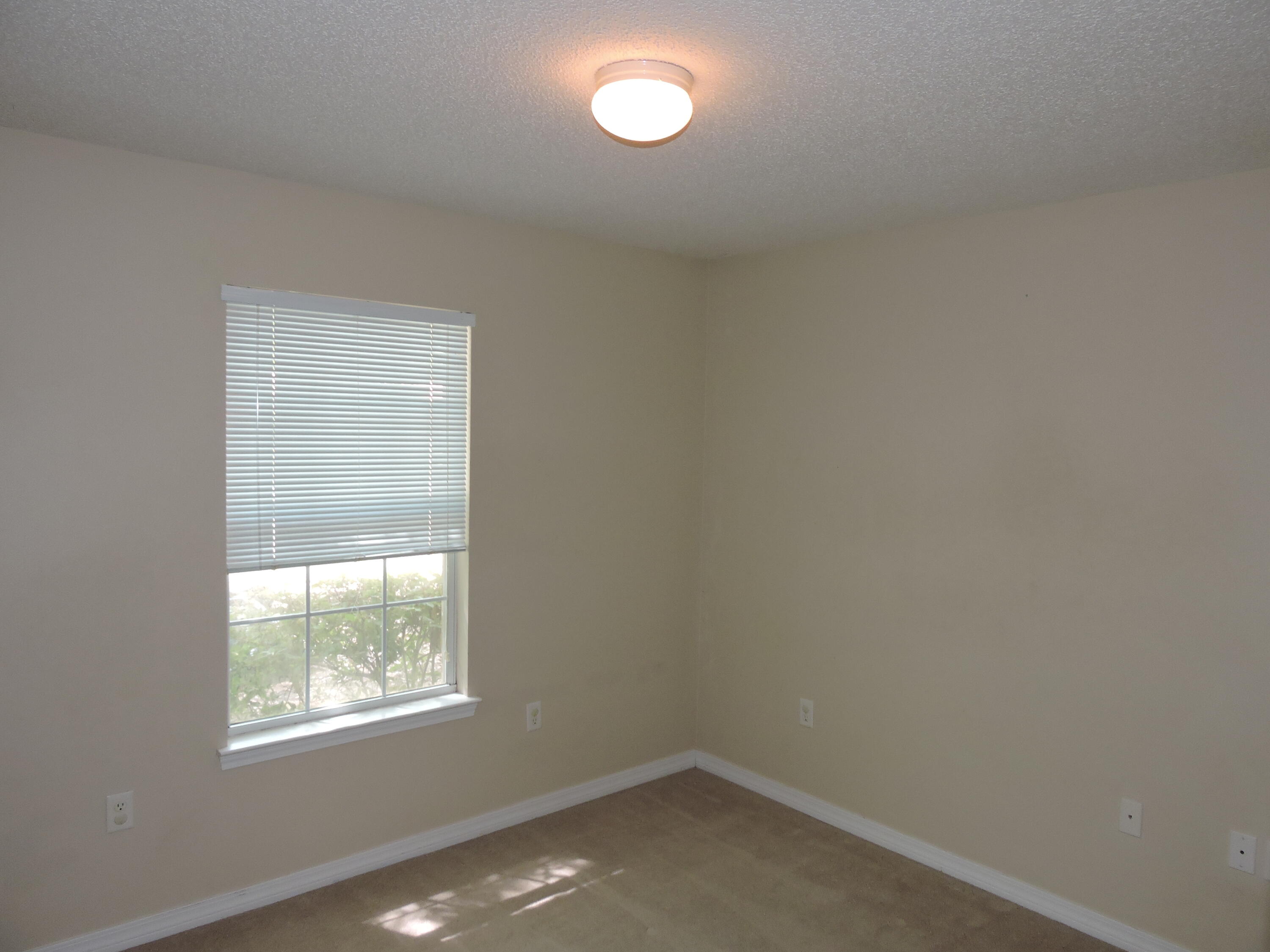 AUBURN ACRES - Residential Lease