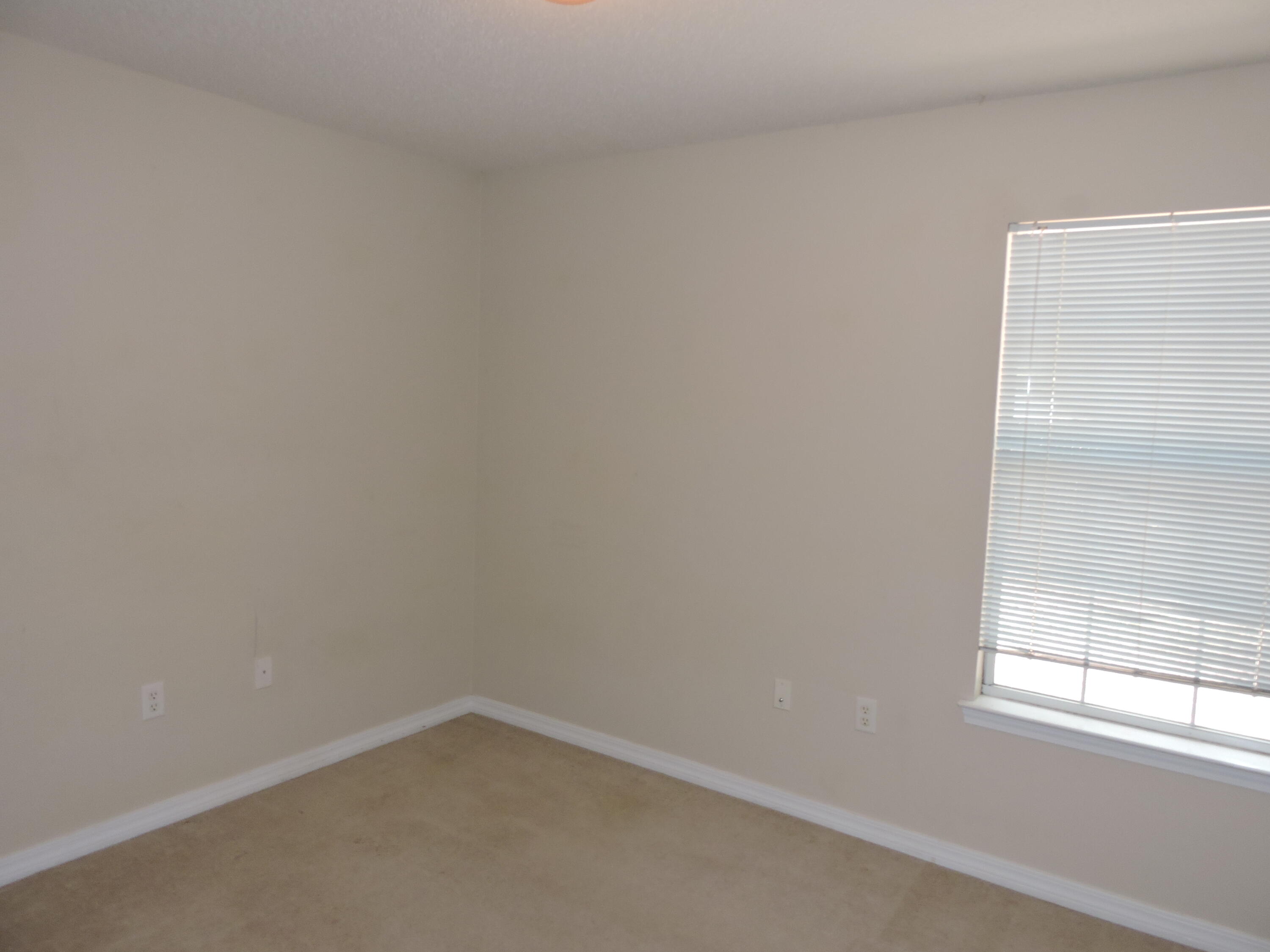 AUBURN ACRES - Residential Lease