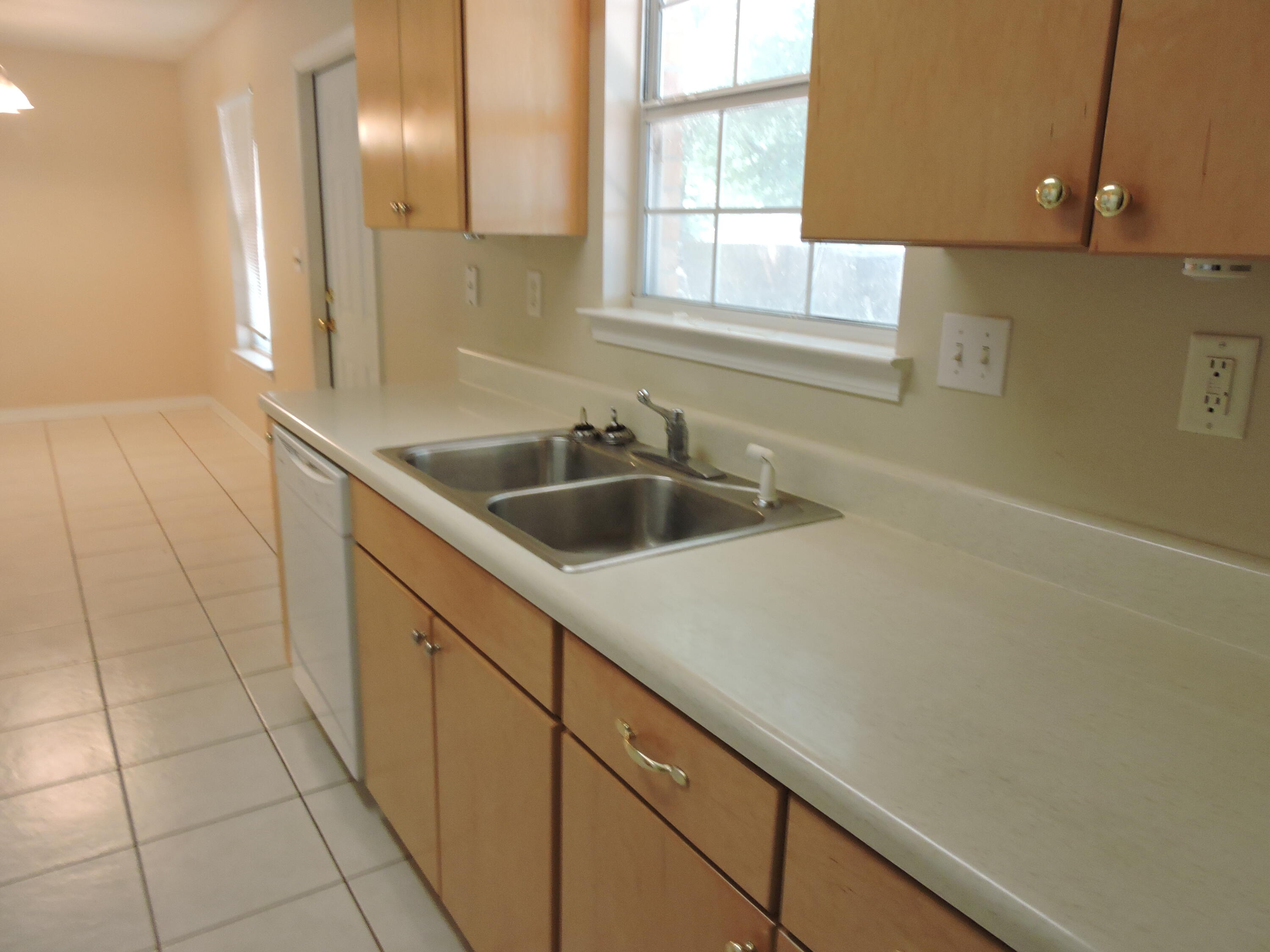 AUBURN ACRES - Residential Lease