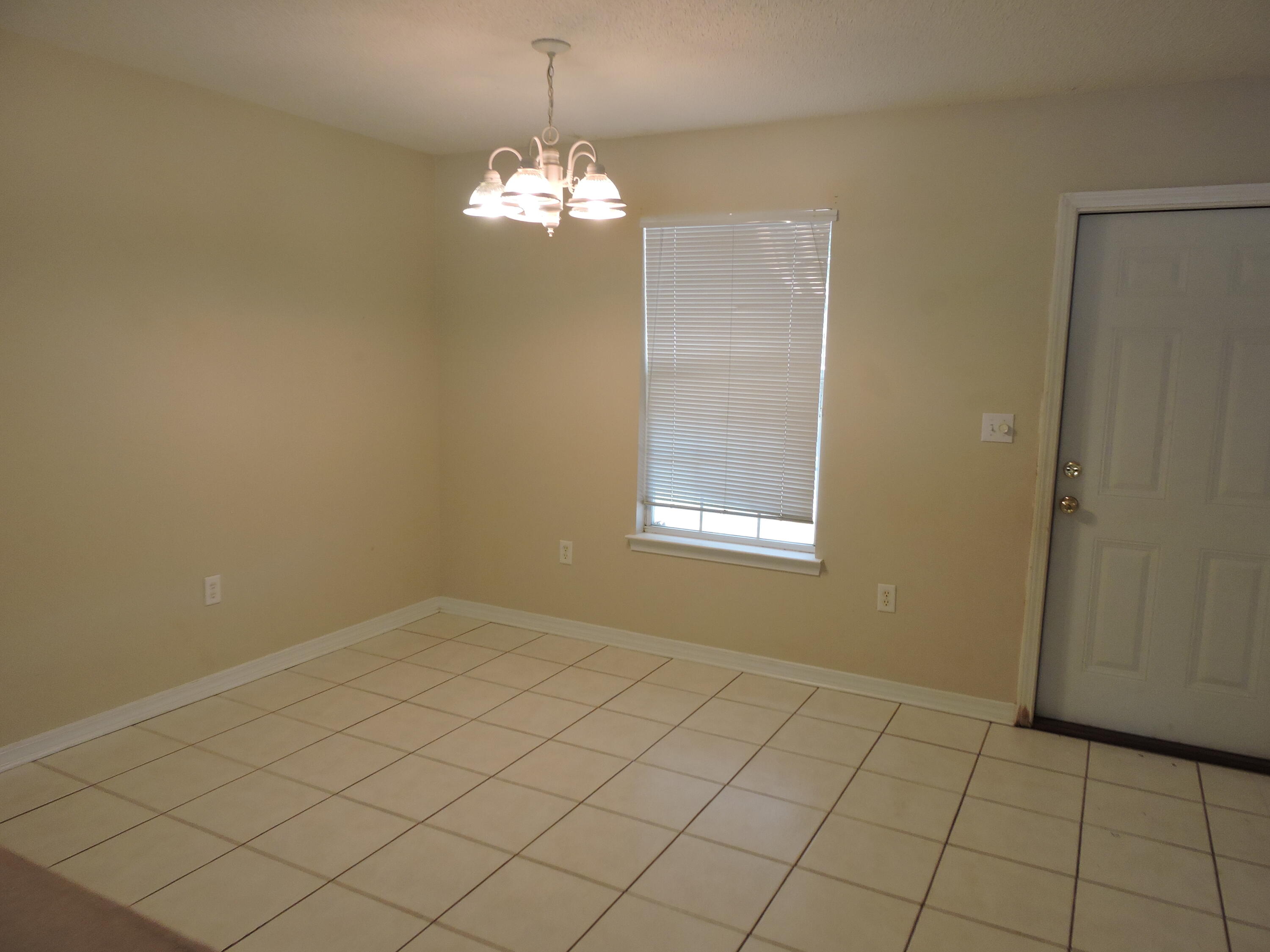 AUBURN ACRES - Residential Lease