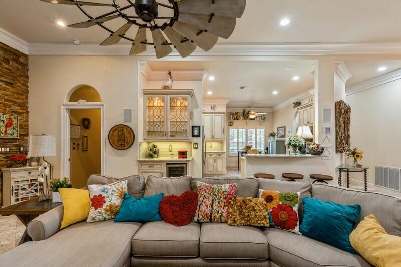 PELICAN BAY S/D - Residential