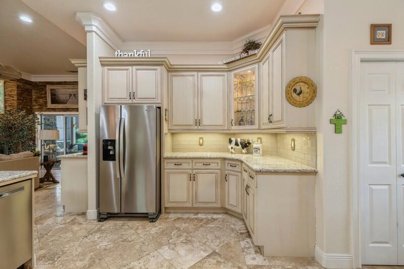 PELICAN BAY S/D - Residential