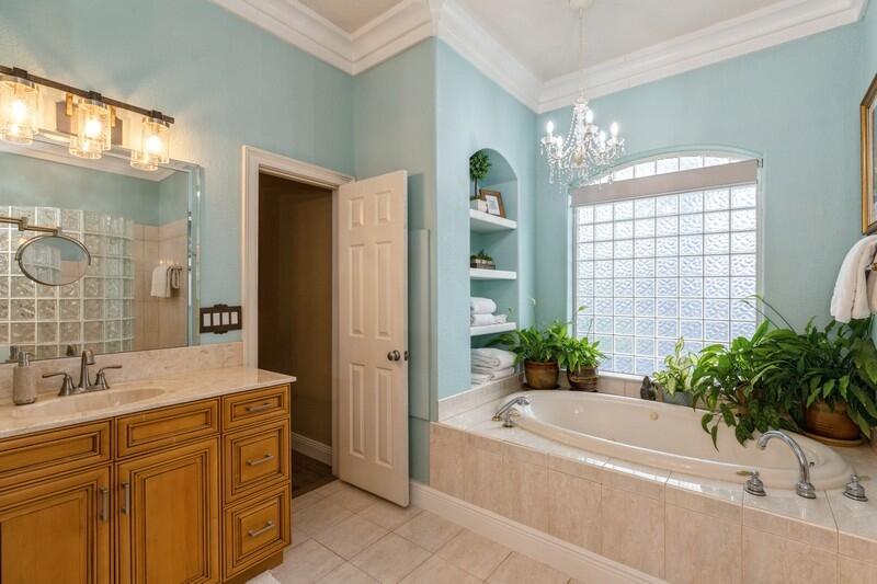 PELICAN BAY S/D - Residential