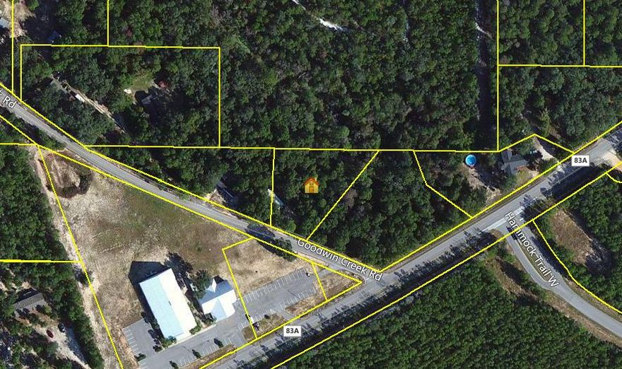 This is a 2 bed/1 bath mobile home on a 1 acre lot off of Goodwin Rd. Just off of Hwy 83 A West (Bay Loop). This is a convenient location in Freeport, FL. Close to the beautiful Choctawhatchee Bay and also close to town. Also just a 15 minute drive to the Gulf Coast.