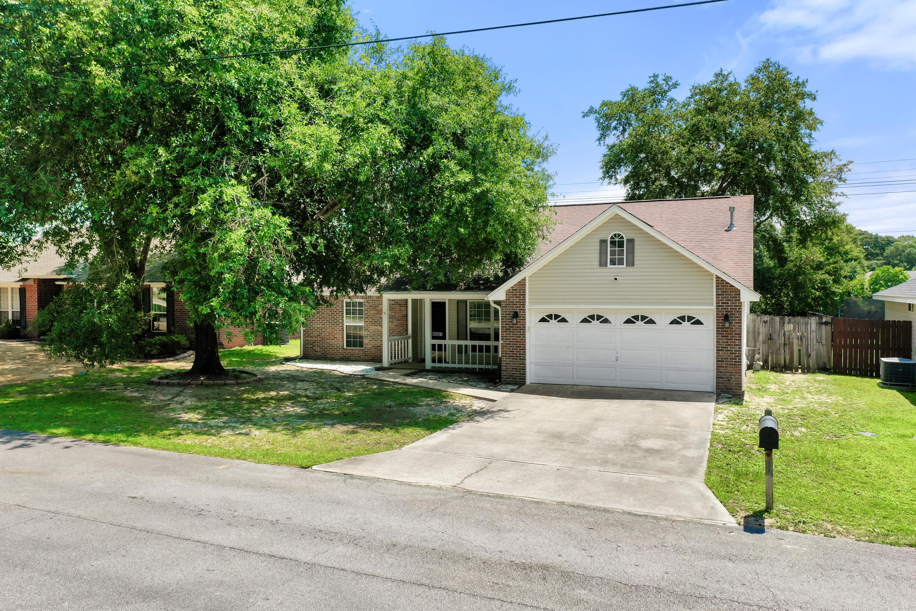 PINNACLE POINT - Residential