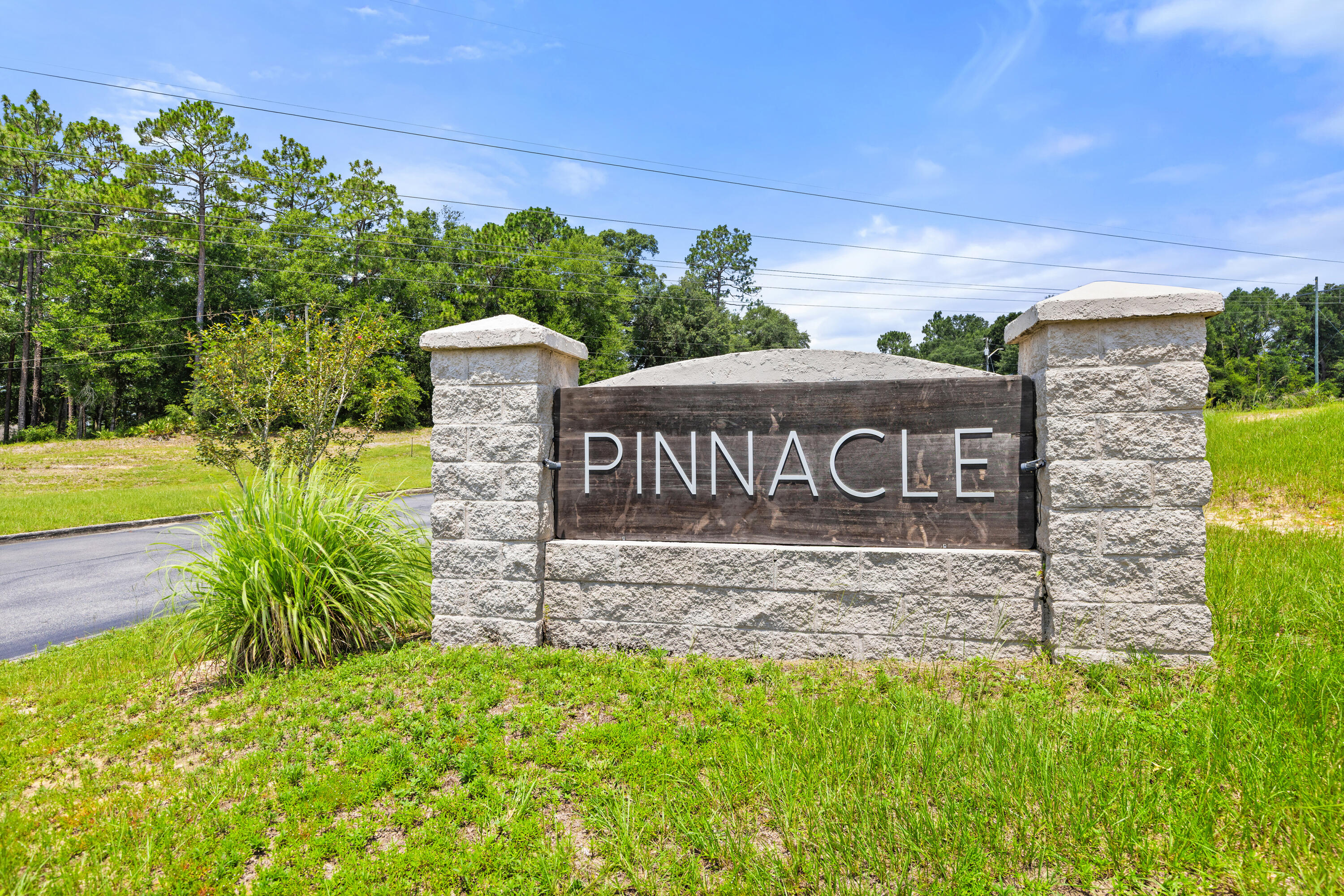 PINNACLE POINT - Residential