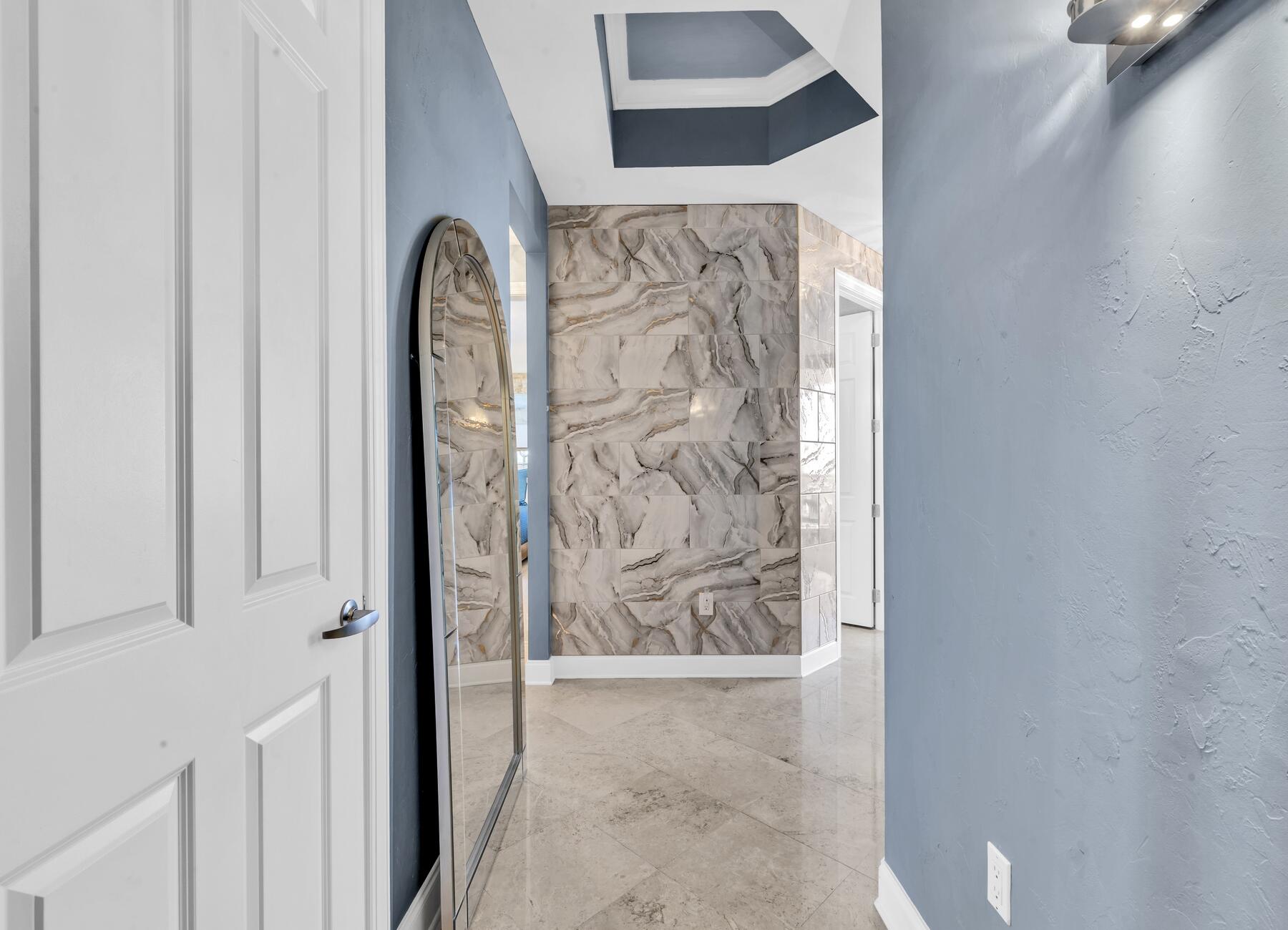 SILVER BEACH TOWERS - Residential