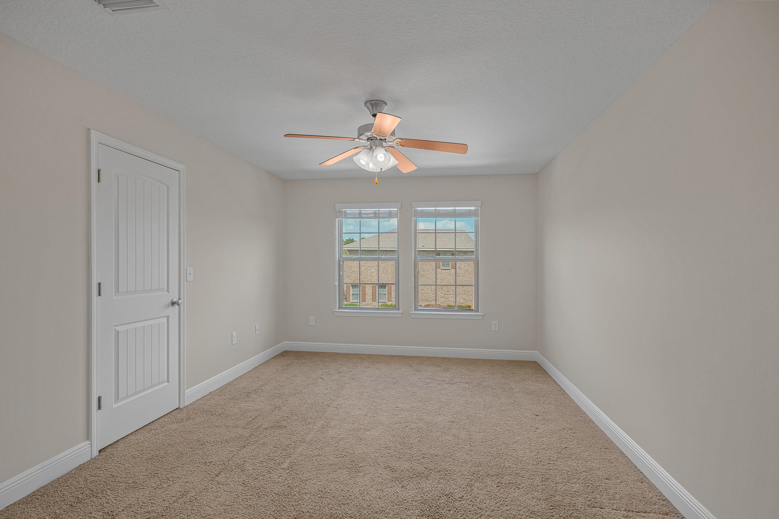 RESERVE POINTE - Residential