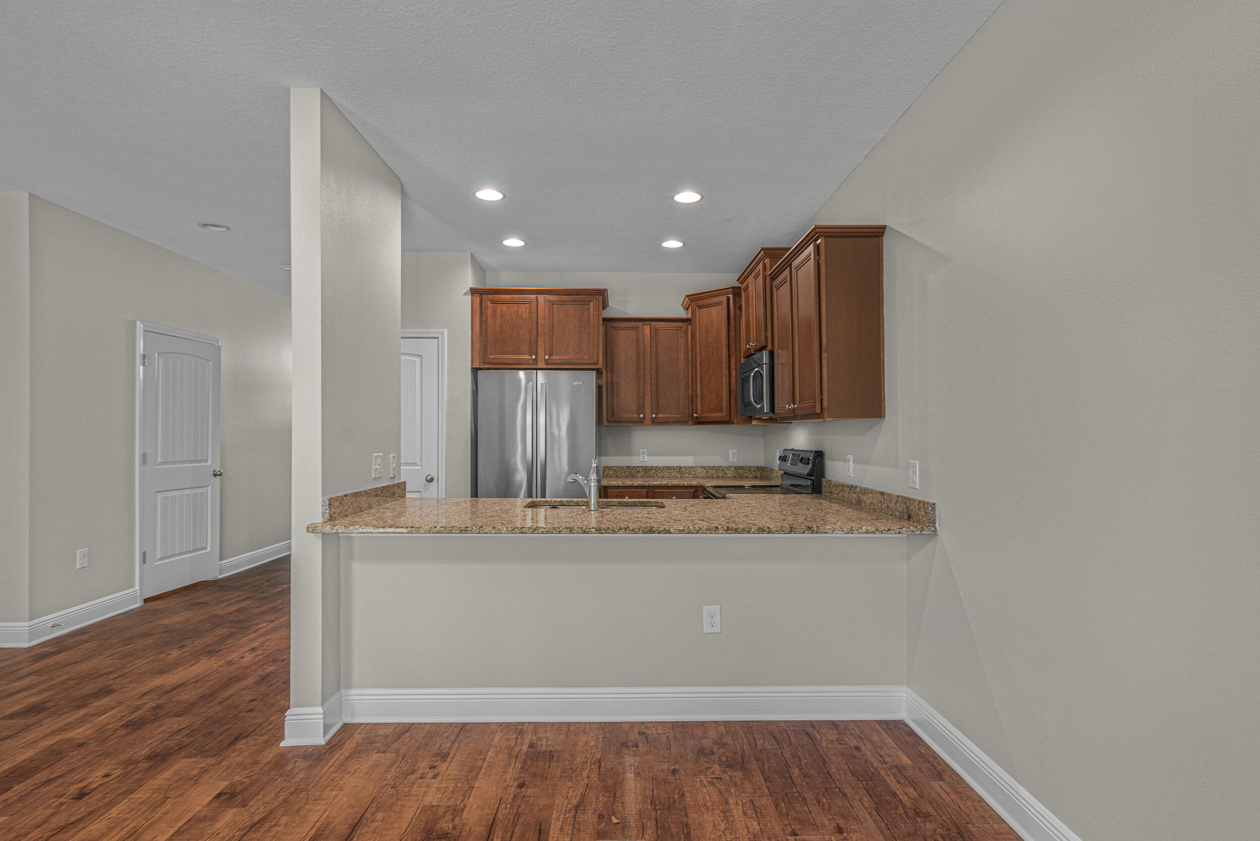 RESERVE POINTE - Residential