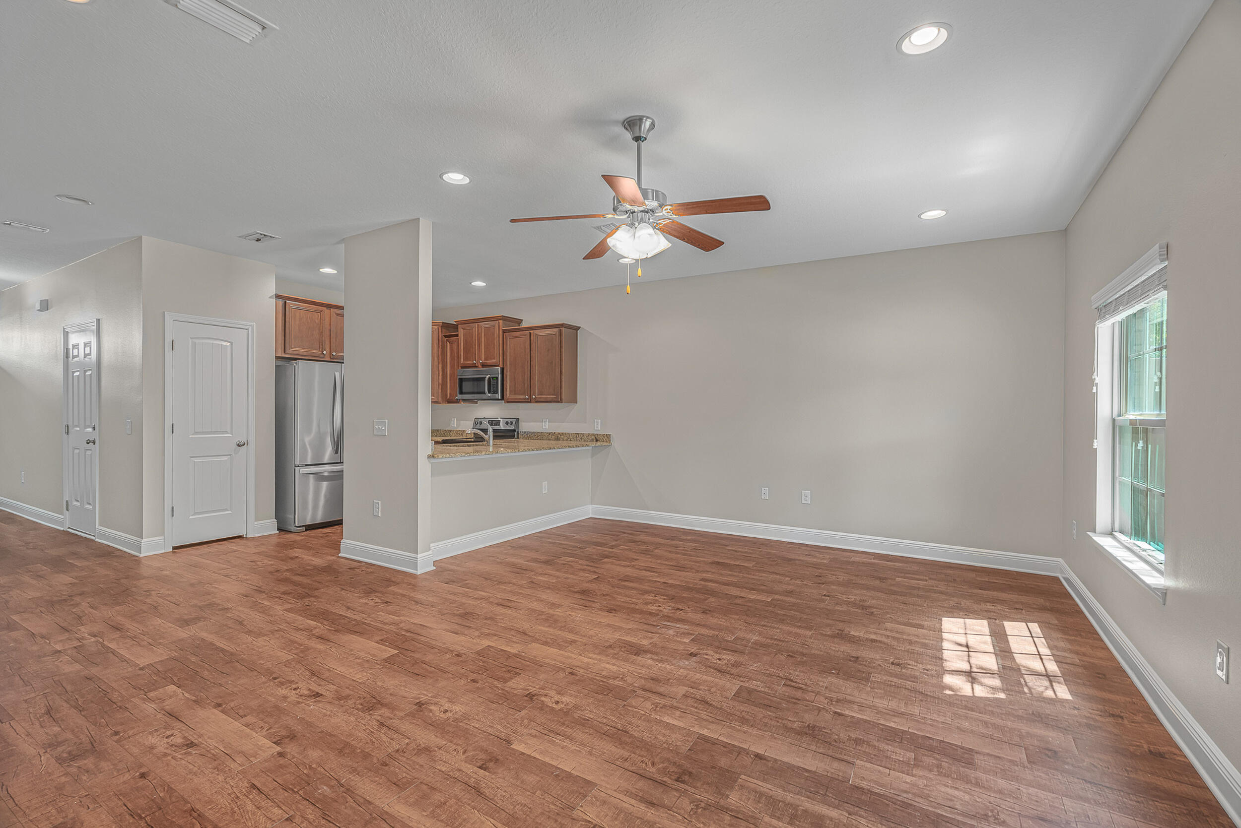 RESERVE POINTE - Residential