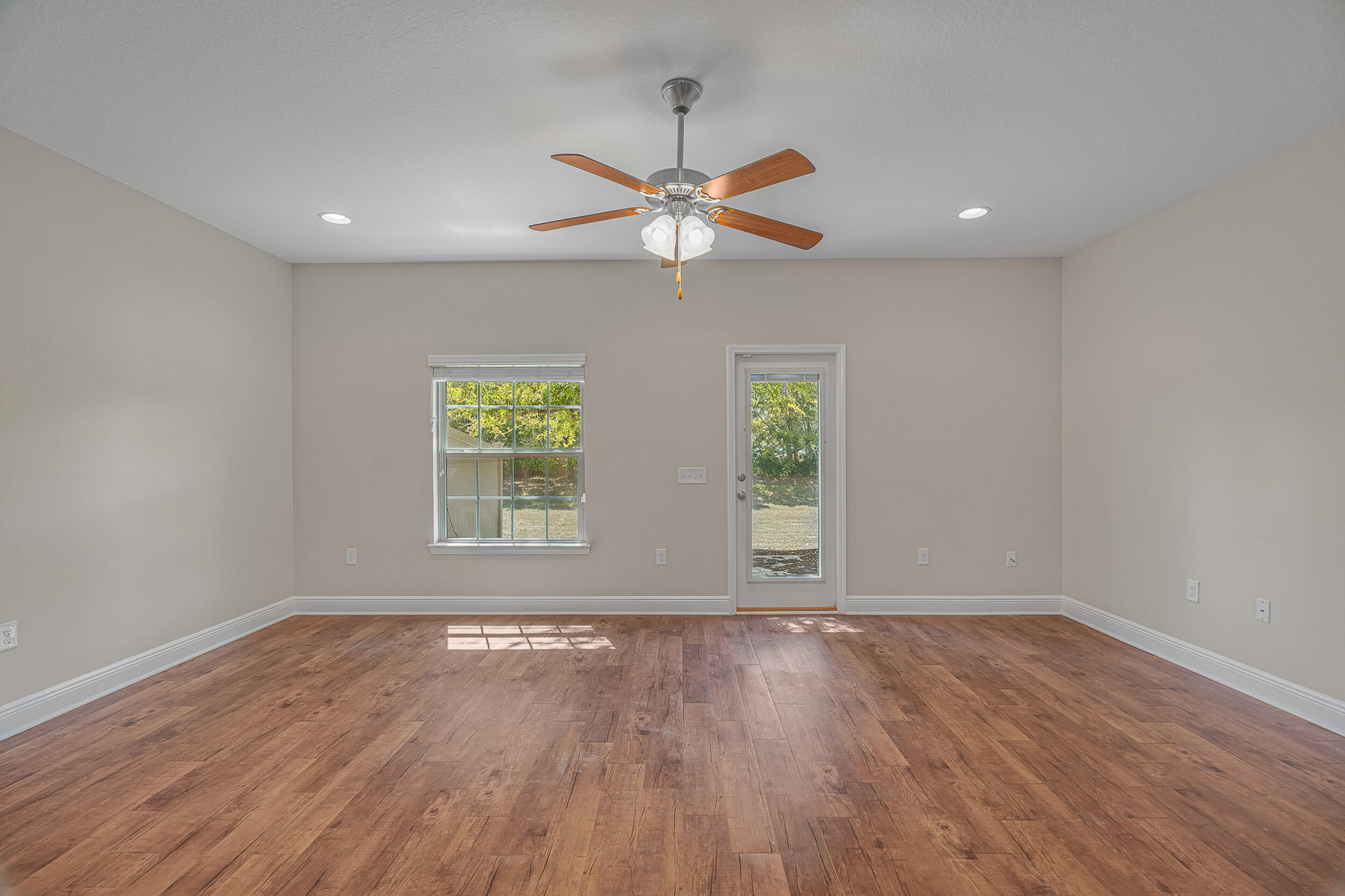 RESERVE POINTE - Residential