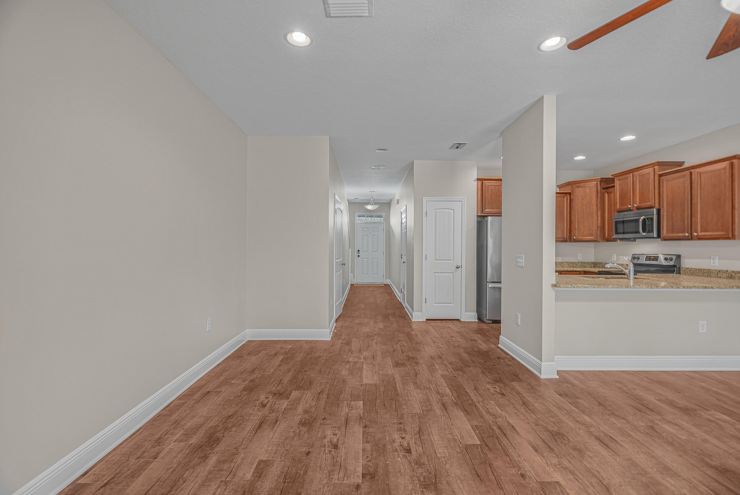 RESERVE POINTE - Residential