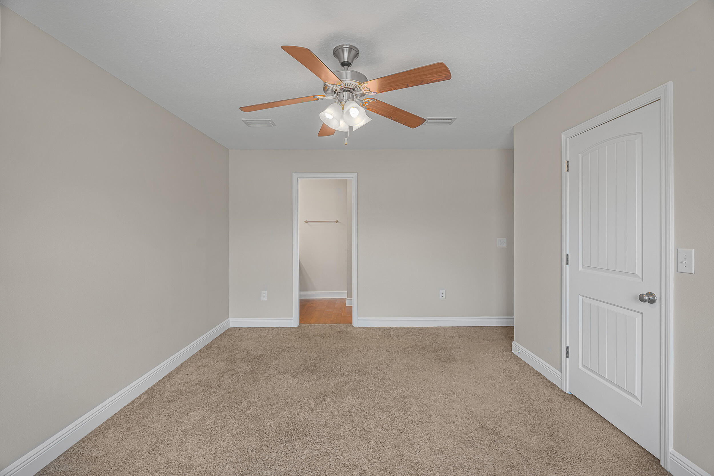 RESERVE POINTE - Residential