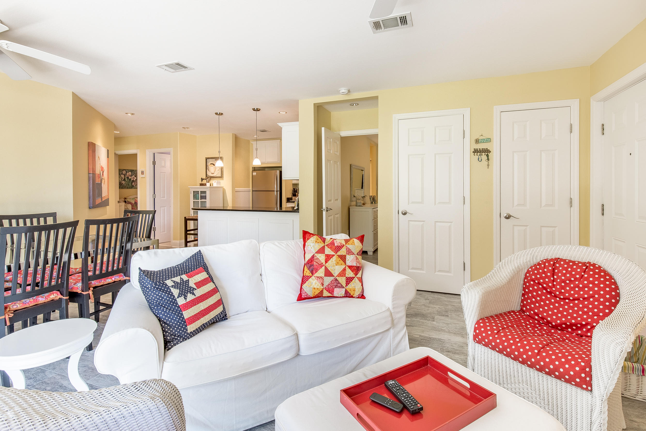 BEACHWOOD VILLAS CONDO PH 2 - Residential