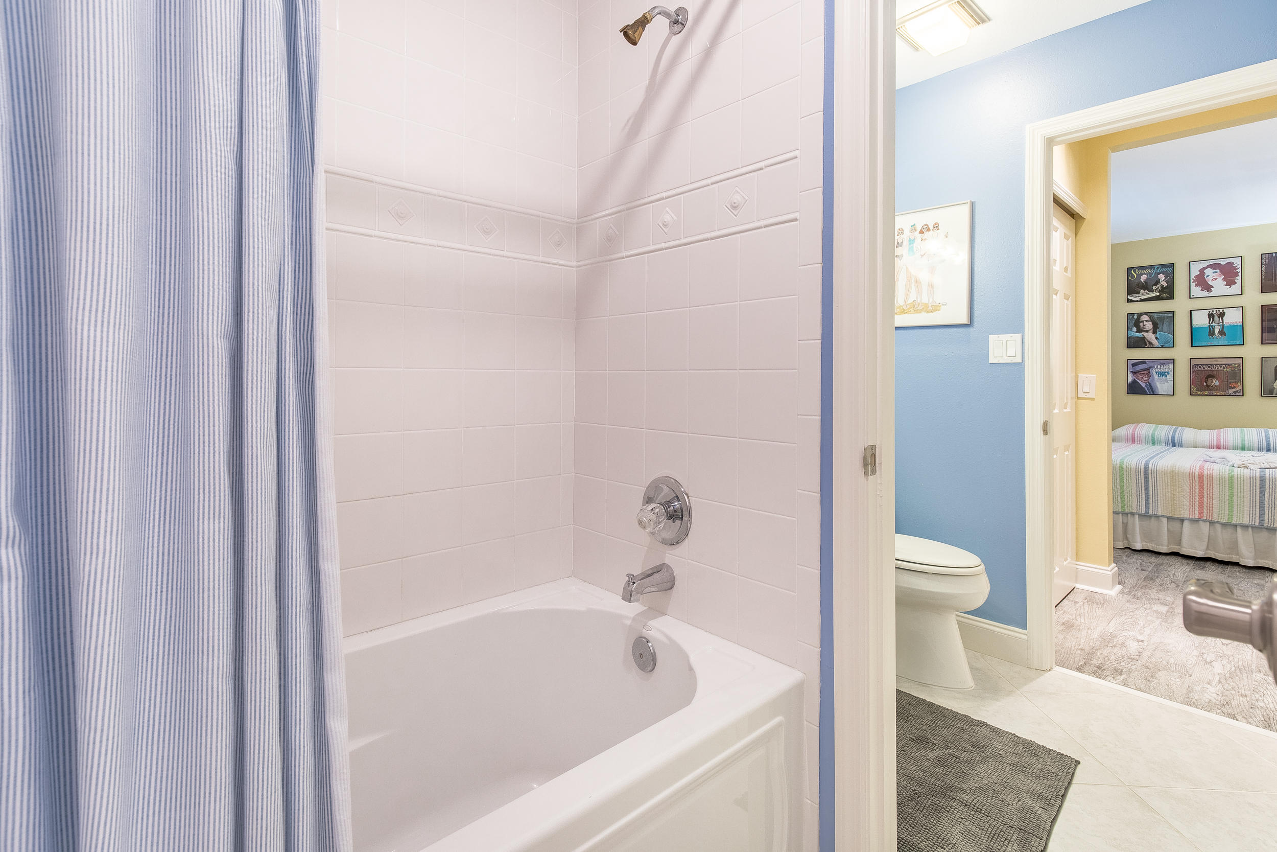 BEACHWOOD VILLAS CONDO PH 2 - Residential