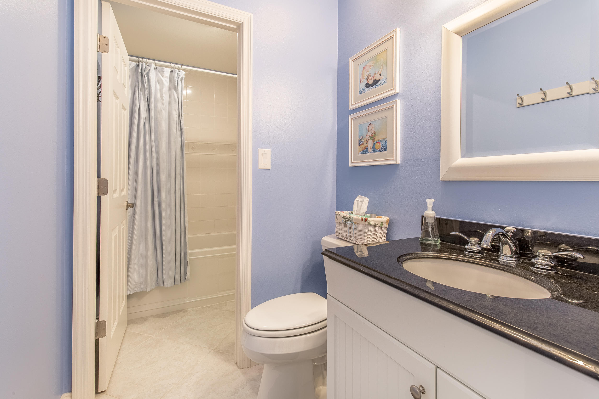 BEACHWOOD VILLAS CONDO PH 2 - Residential