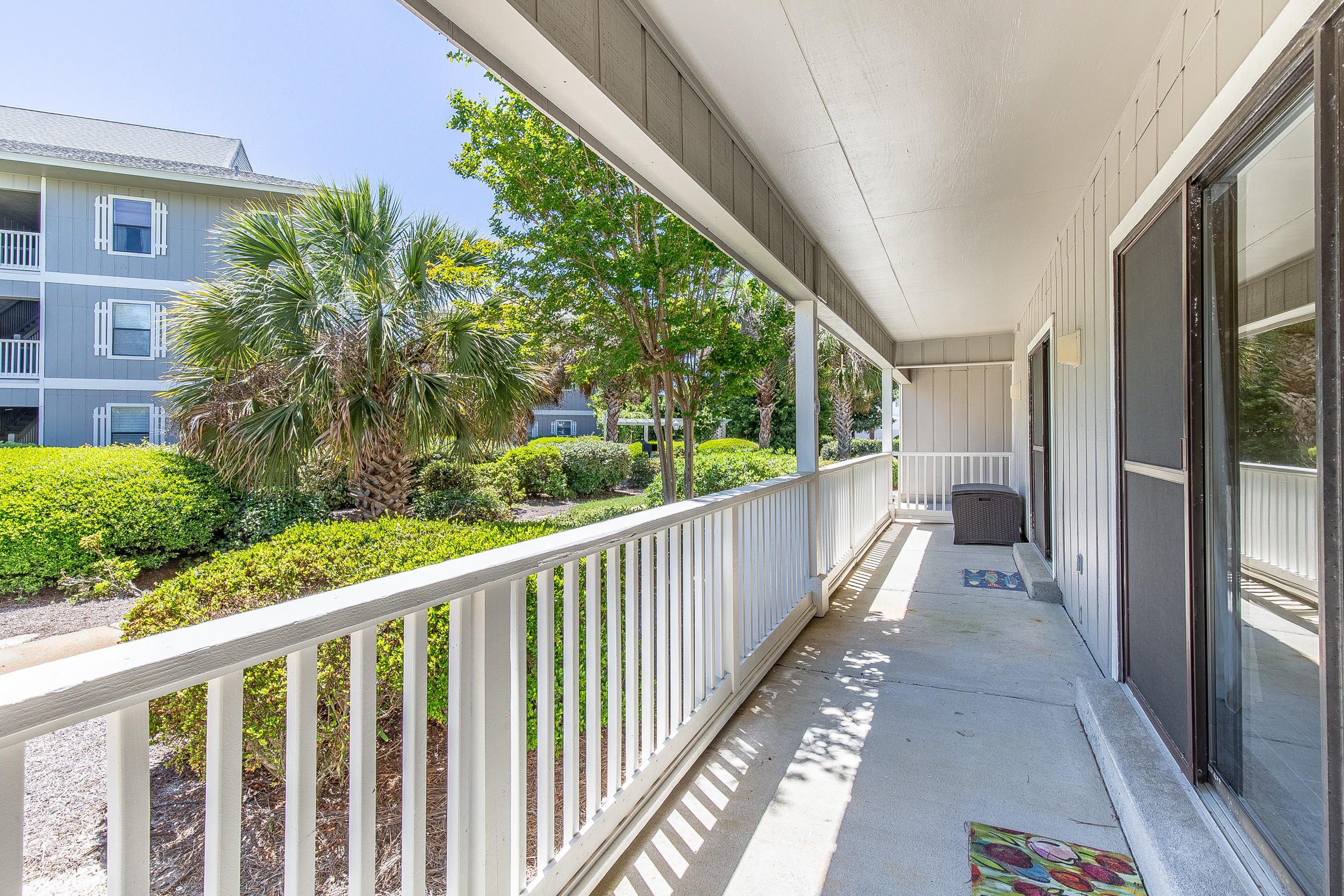 BEACHWOOD VILLAS CONDO PH 2 - Residential