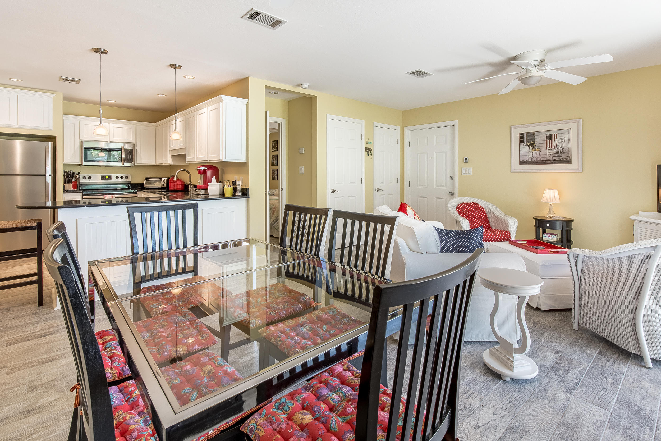 BEACHWOOD VILLAS CONDO PH 2 - Residential