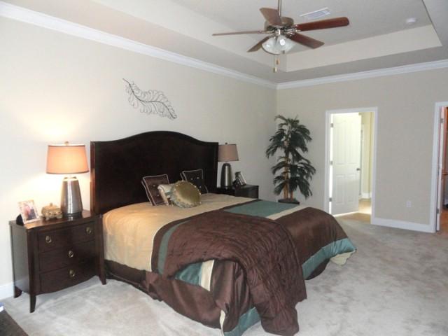 AUTUMN WOODS - Residential