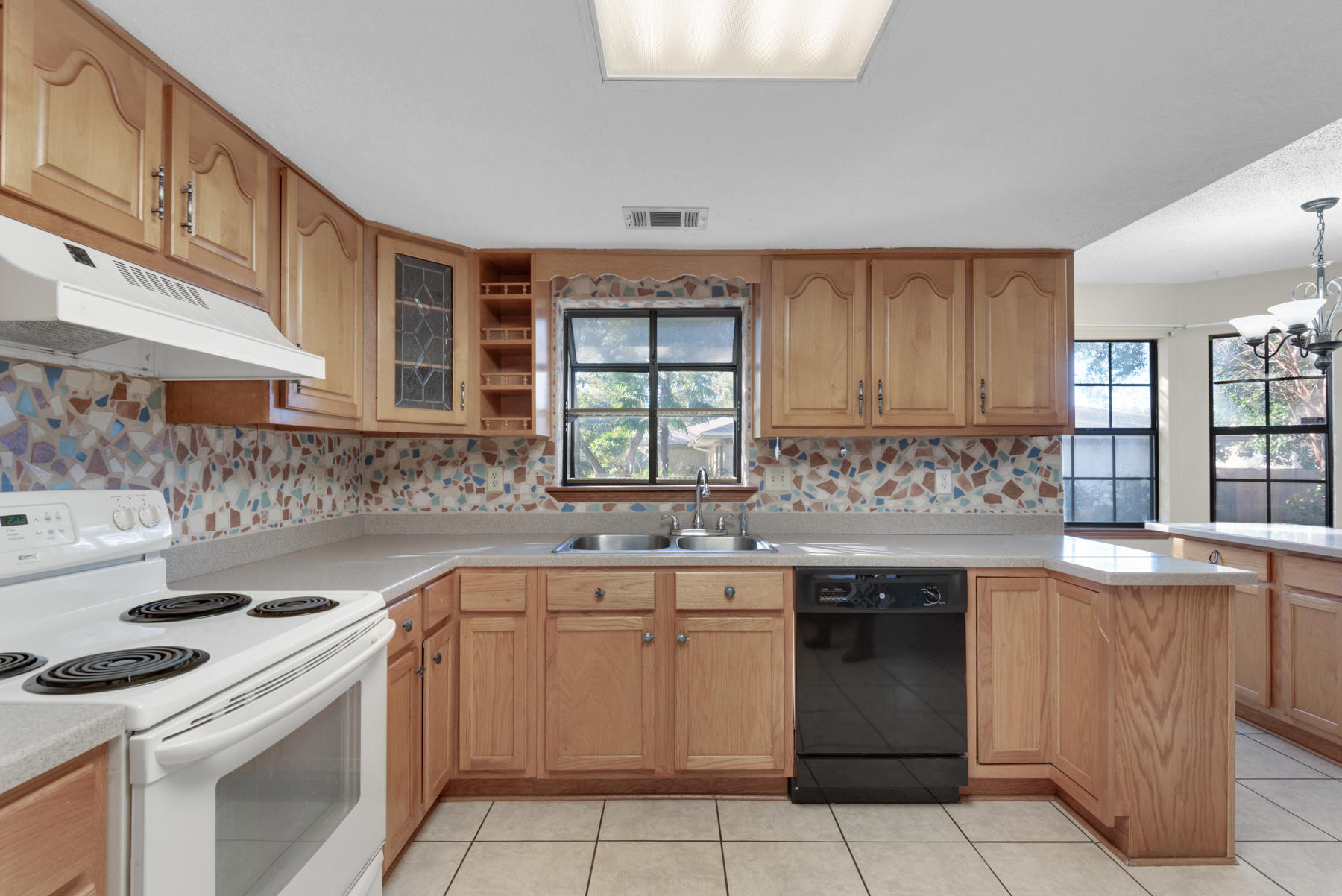 RAINTREE ESTATES - Residential