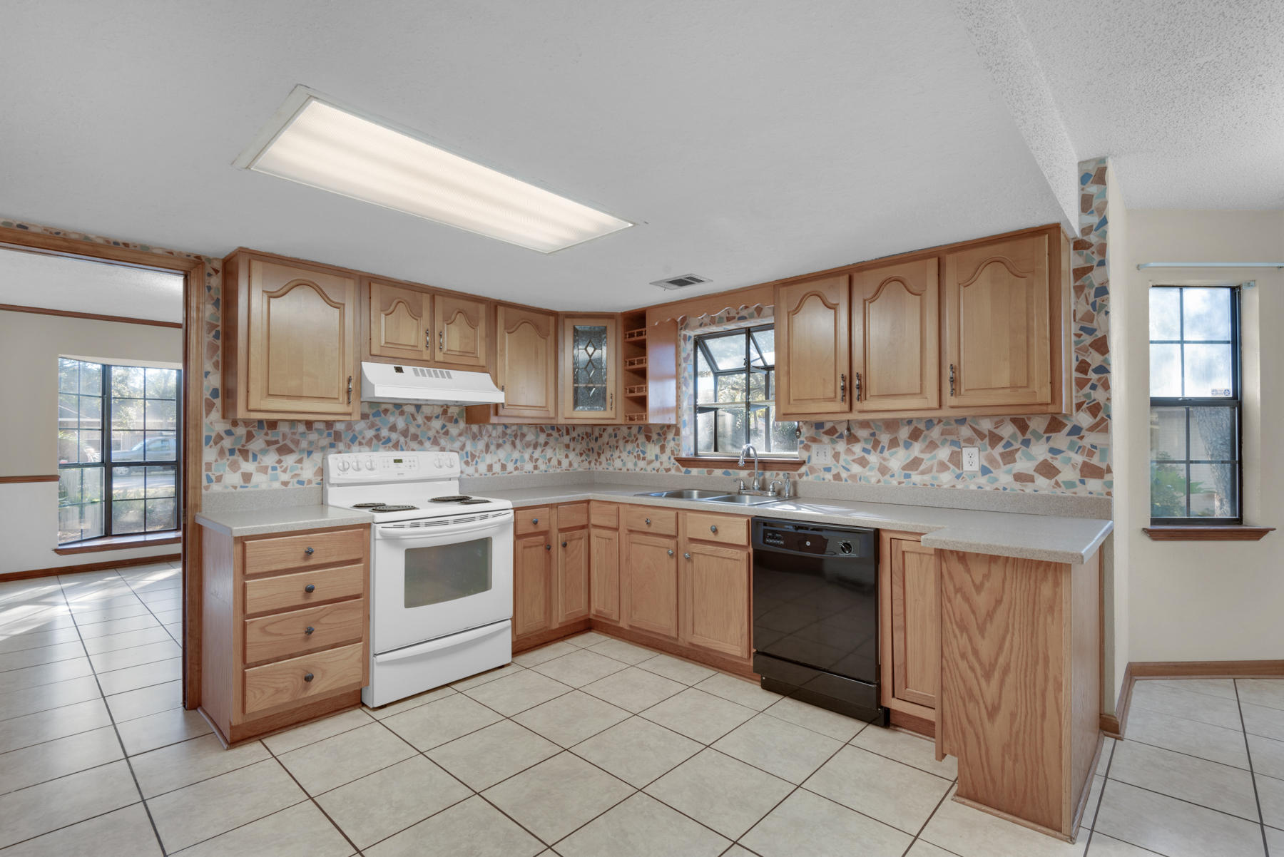 RAINTREE ESTATES - Residential