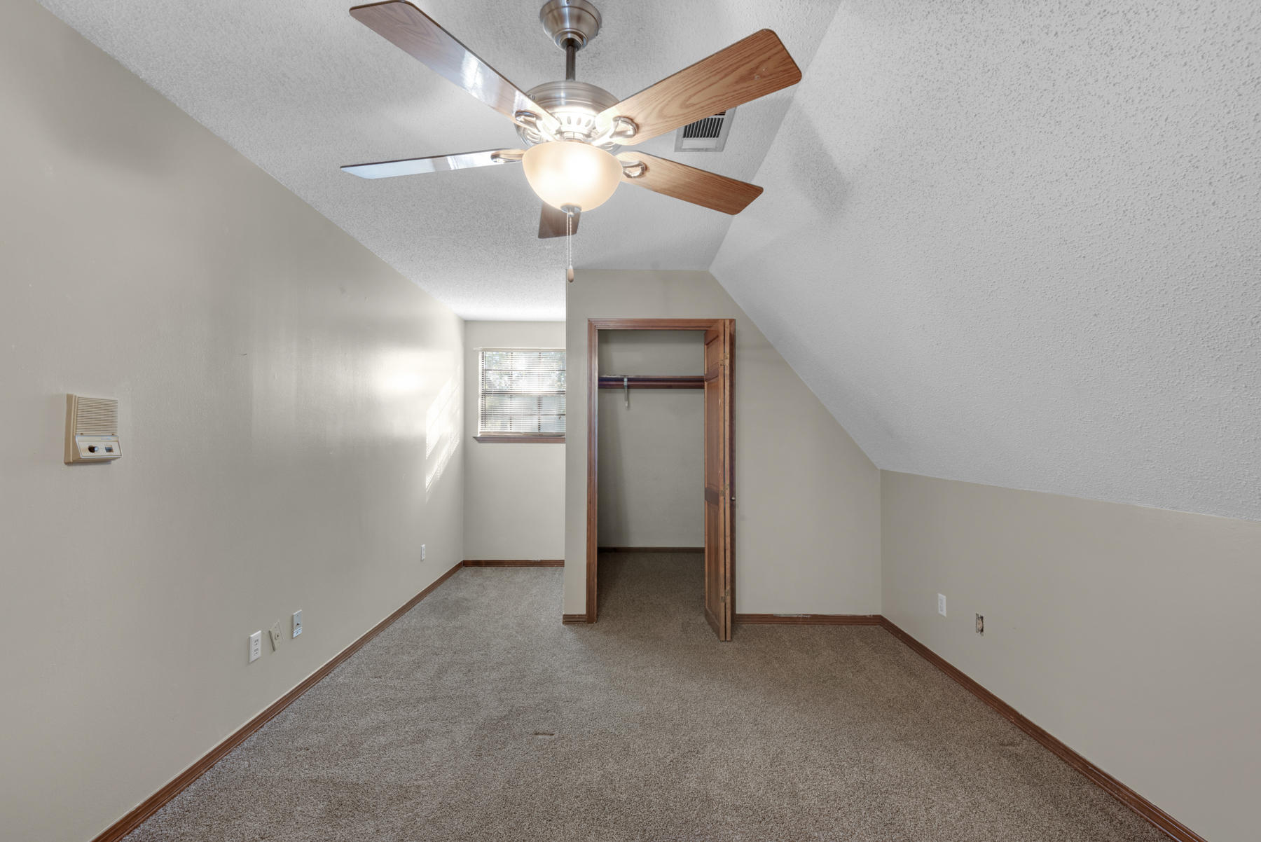 RAINTREE ESTATES - Residential