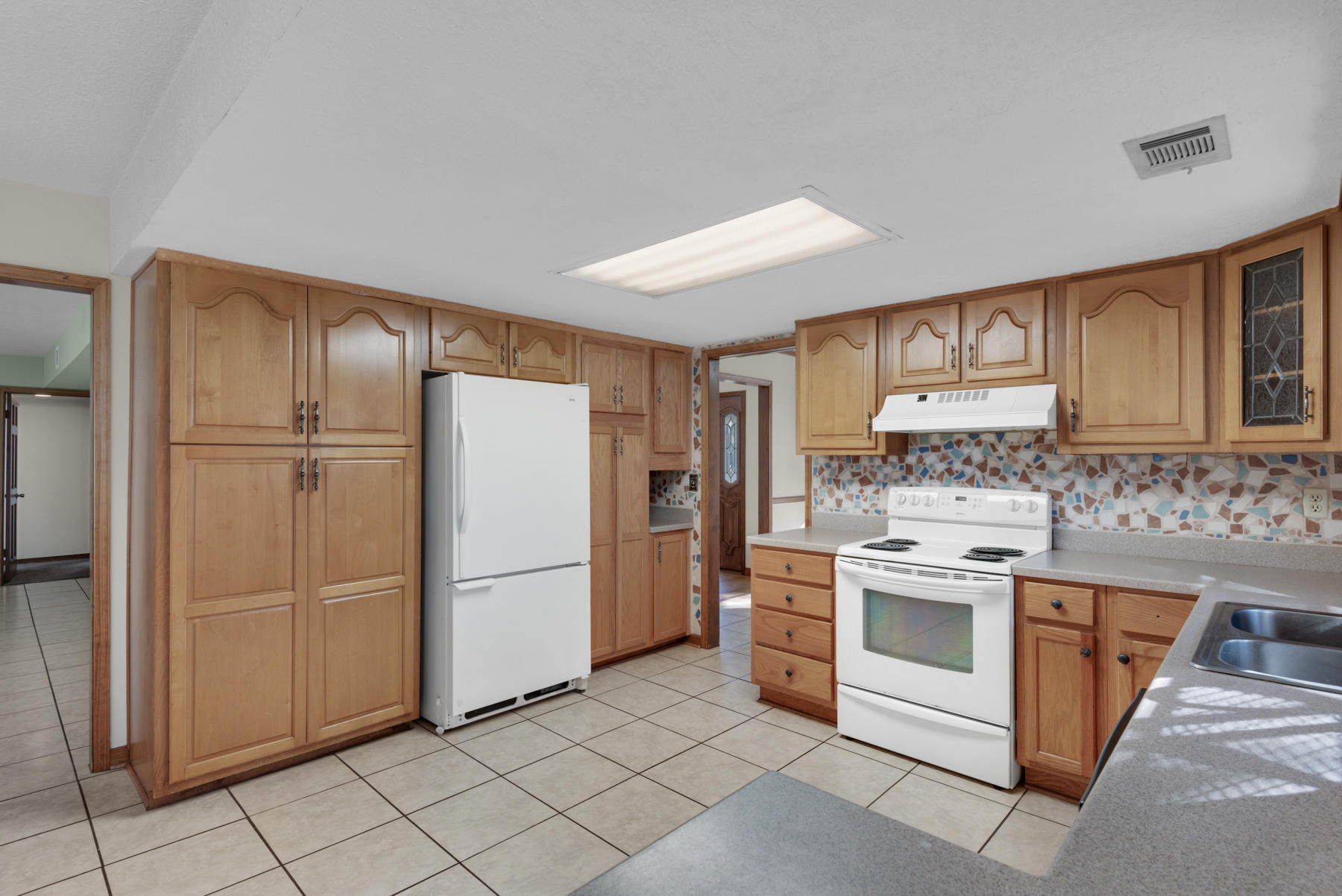RAINTREE ESTATES - Residential
