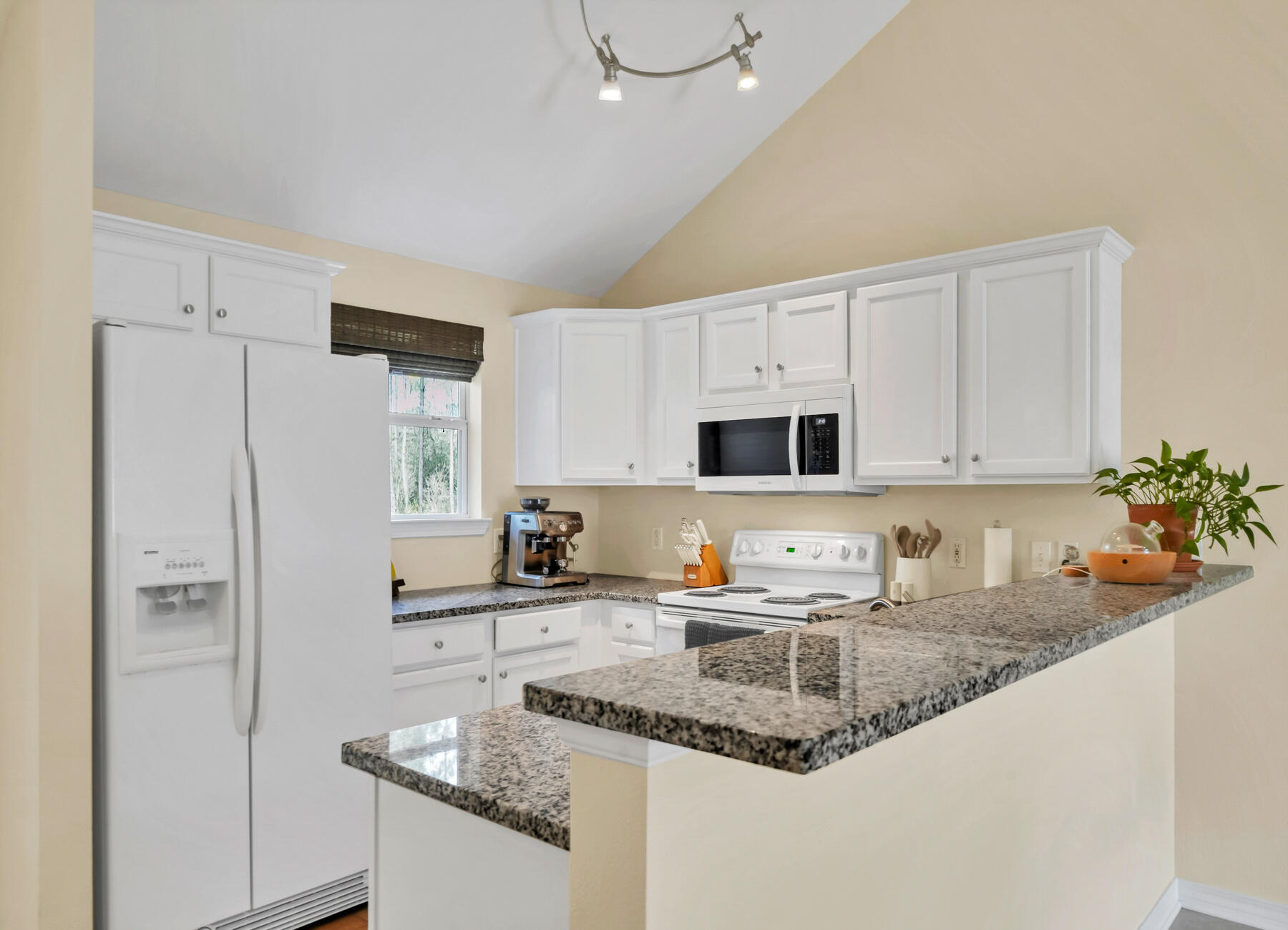 HOLLEY BY THE SEA - Residential