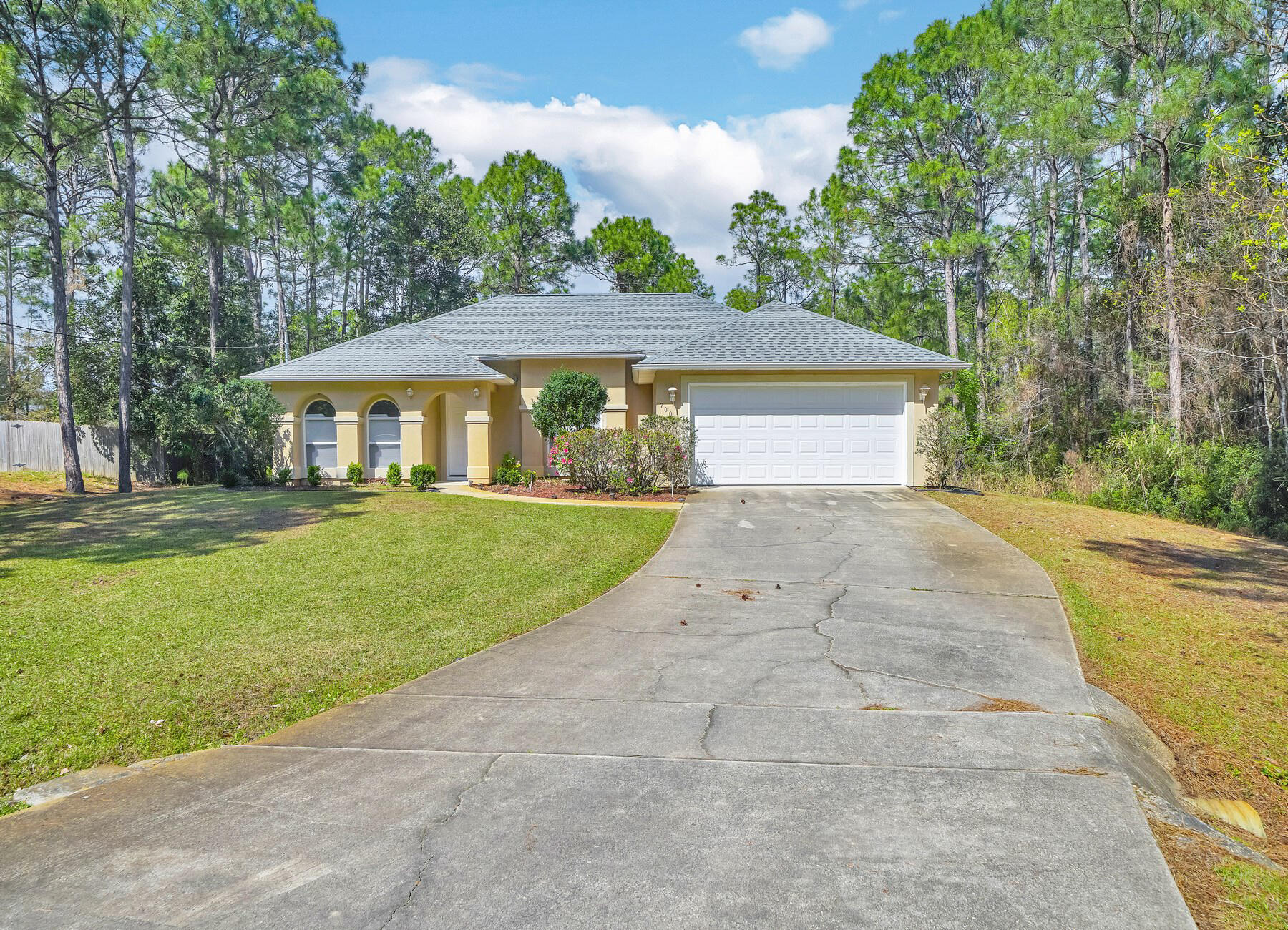 HOLLEY BY THE SEA - Residential