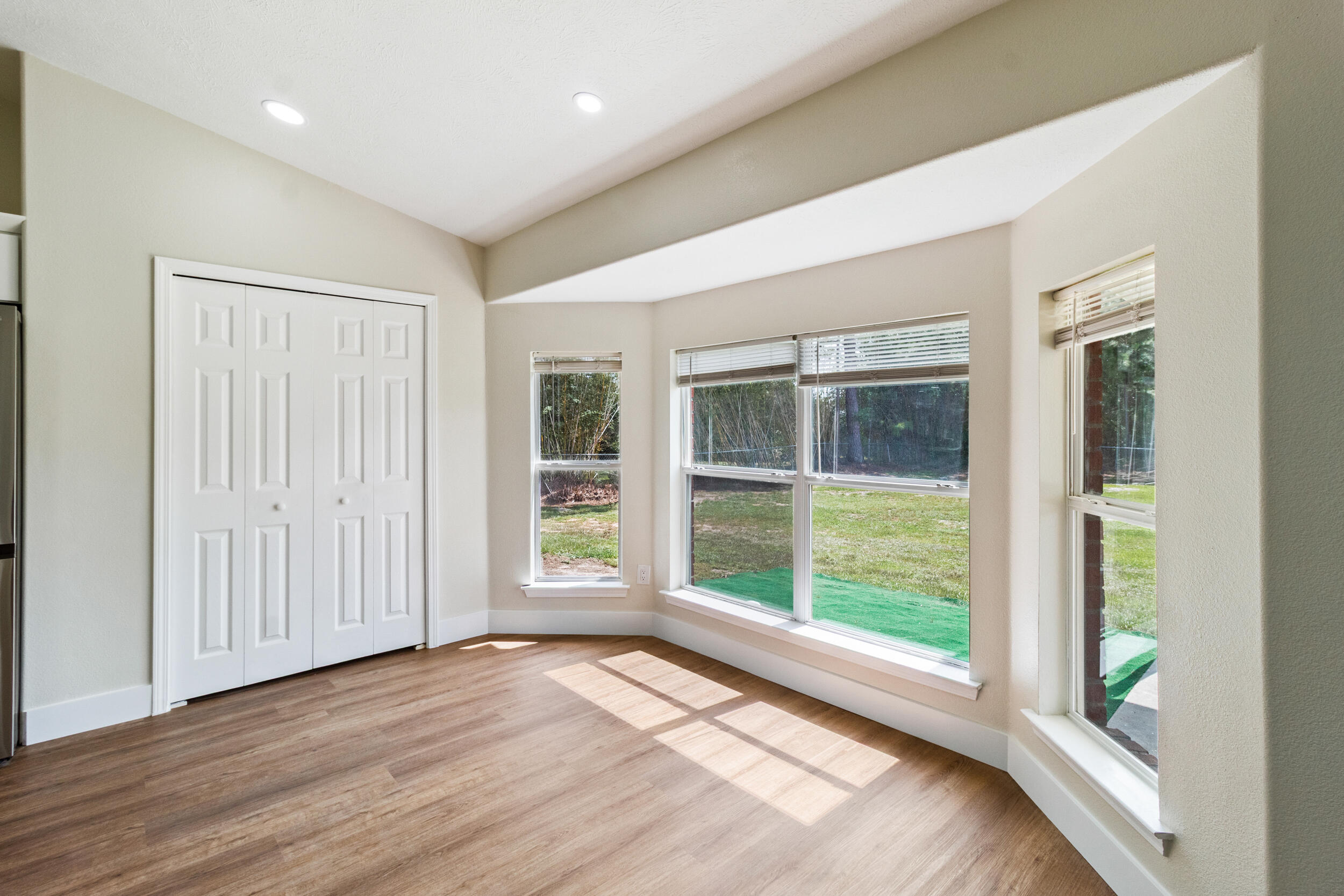 HOLLEY BY THE SEA - Residential